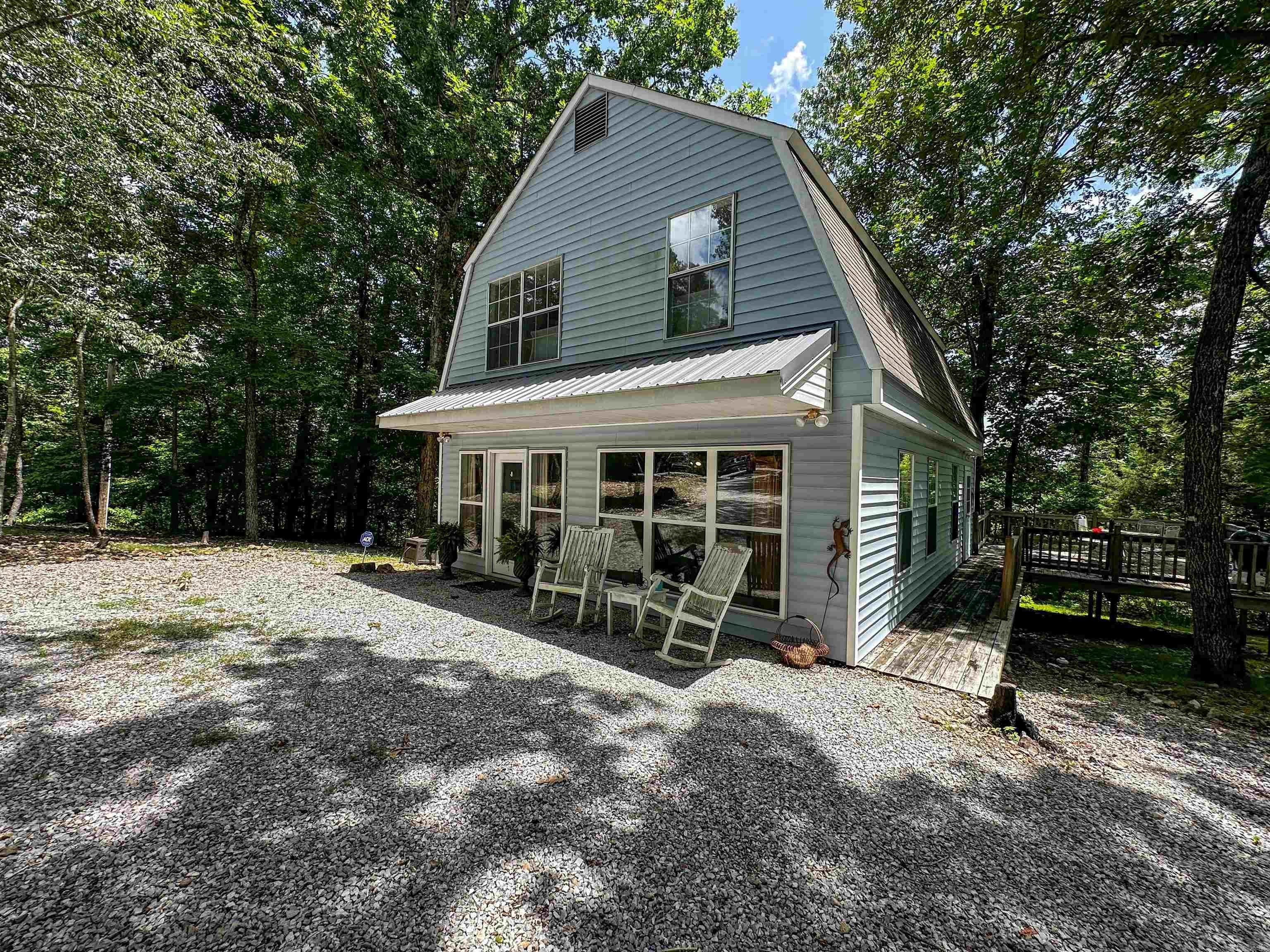 299 Buck Pond Road — photo