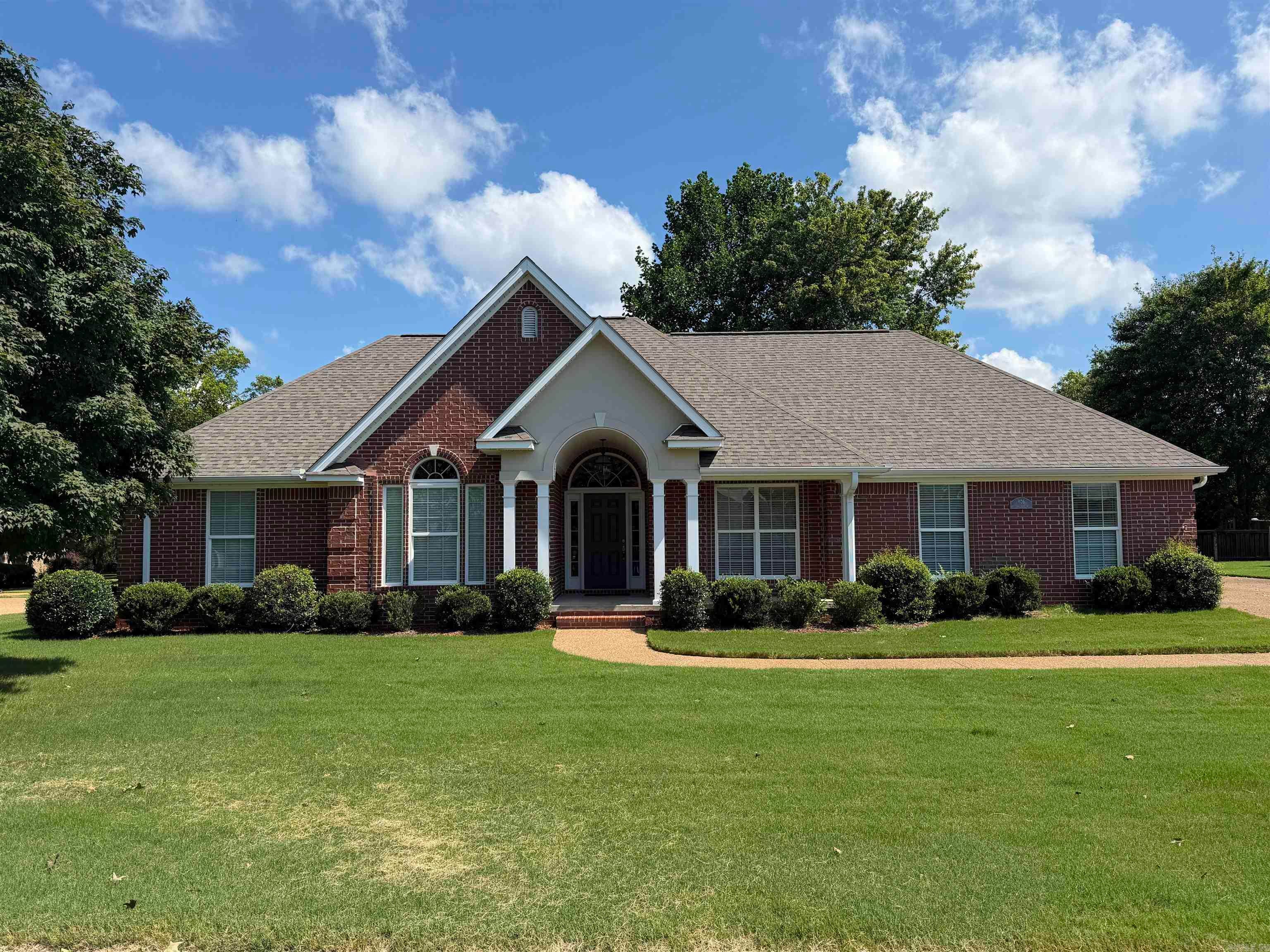 906 Eagle Bay Drive — photo