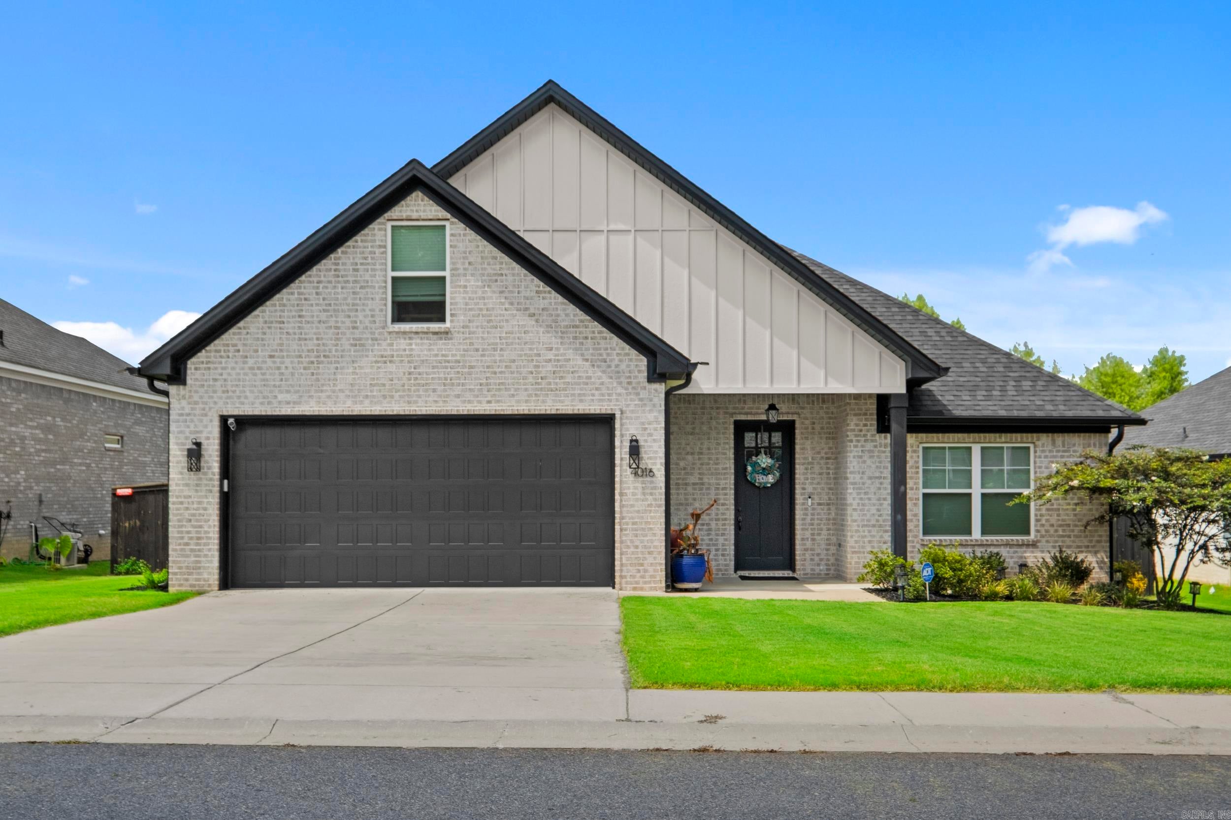 4016 Elizabeth Court — photo