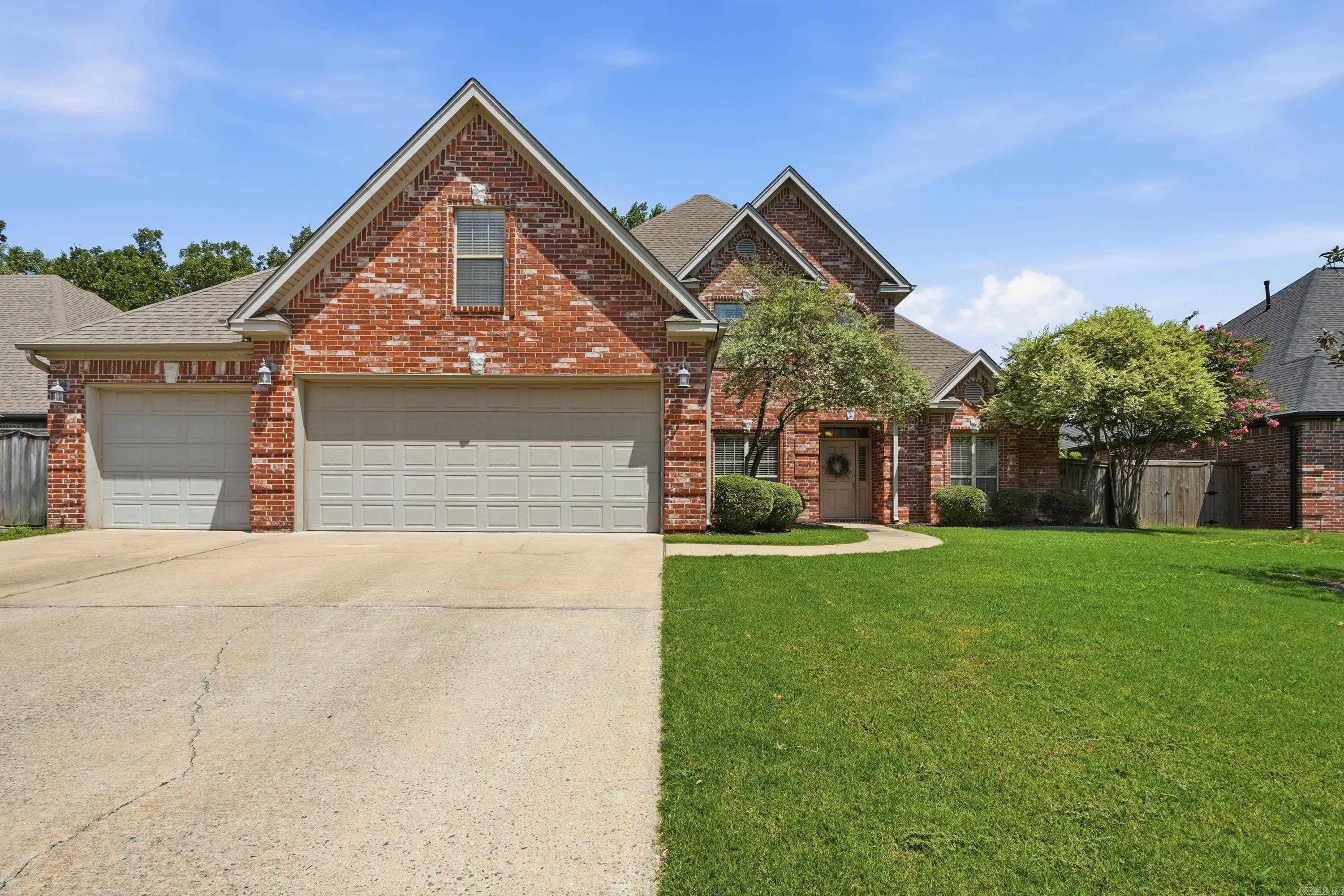 135 Marseille Drive — photo