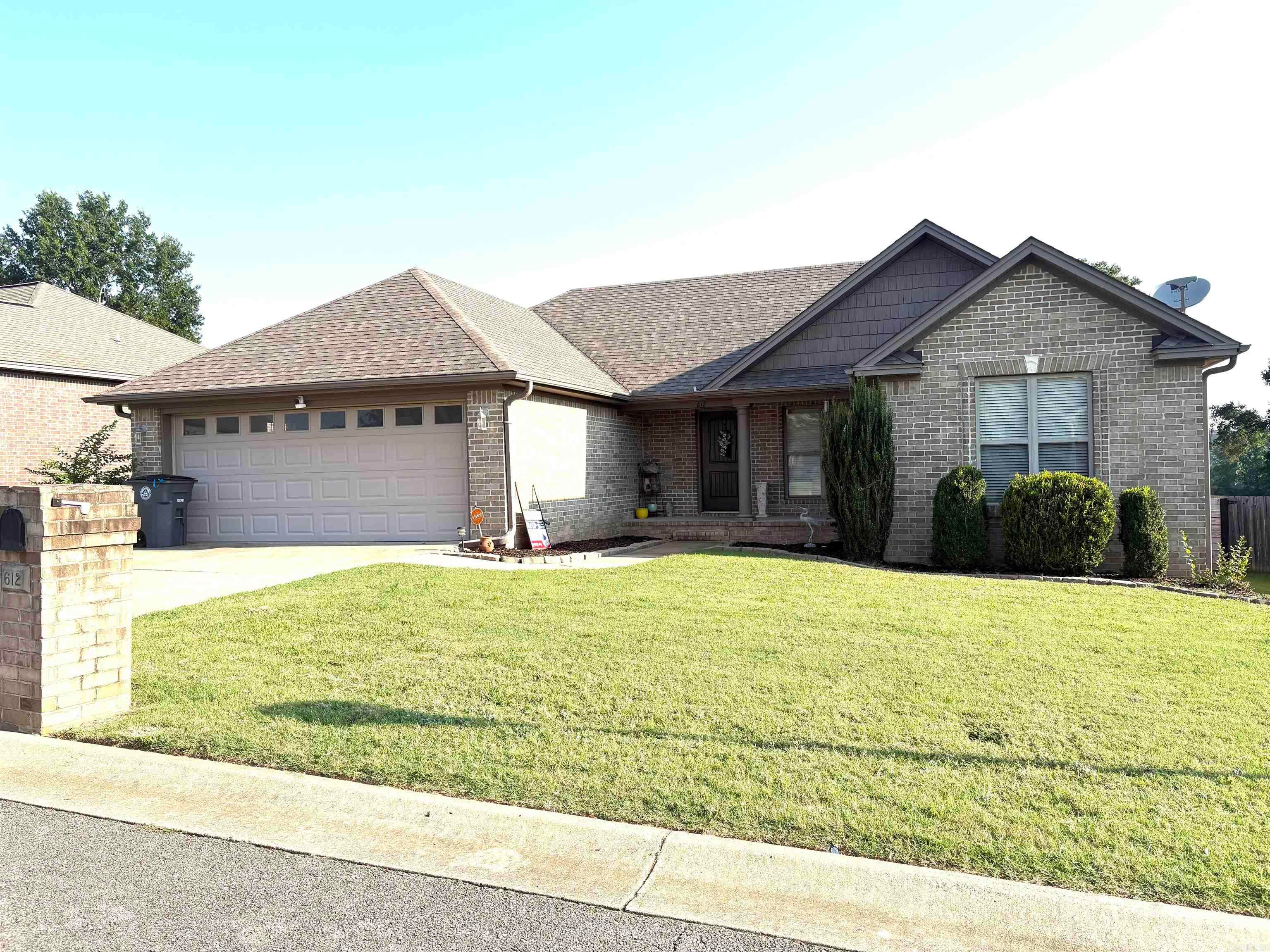 612 Sanibel Street — photo