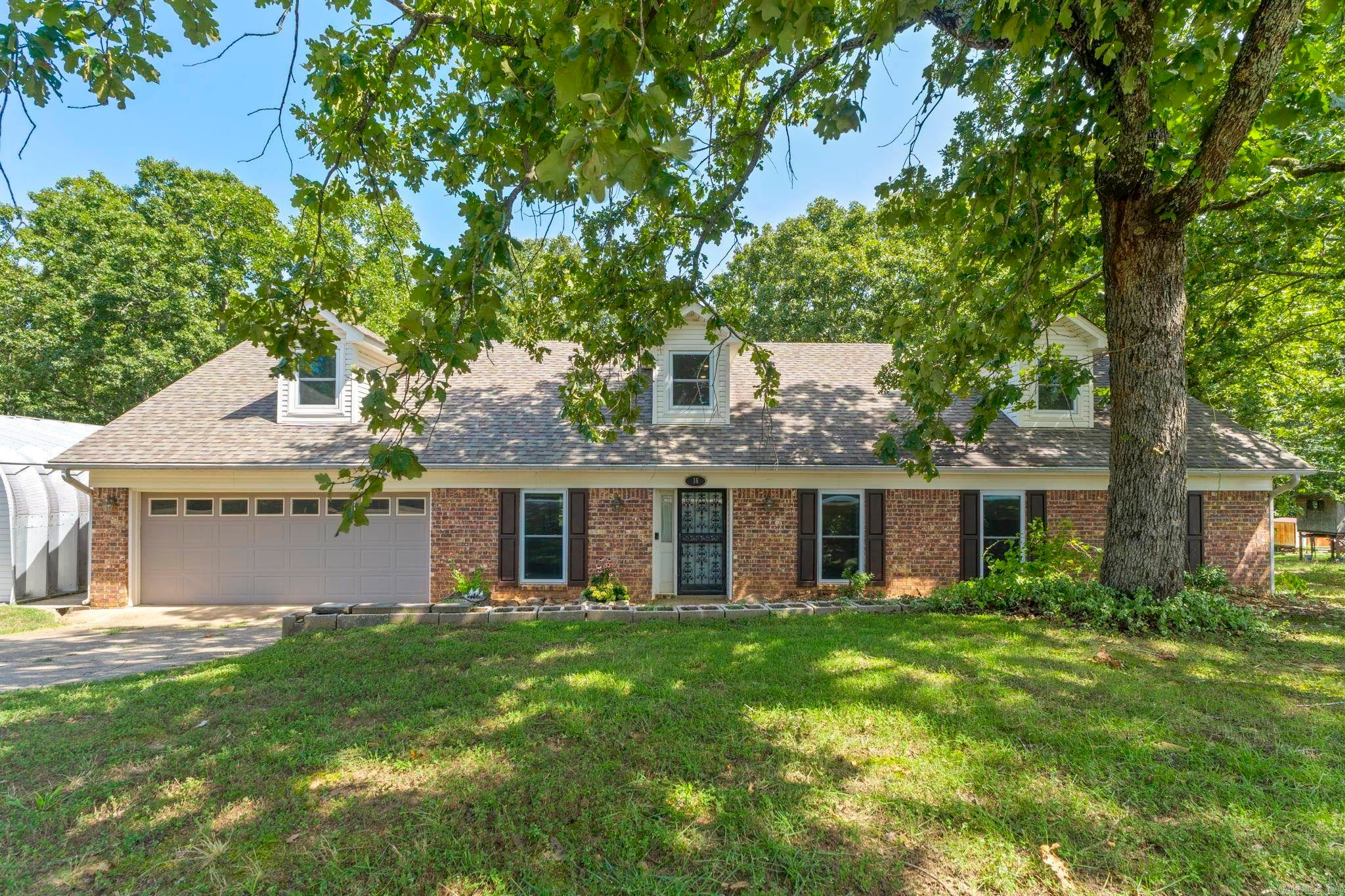 16 Forest Glades Circle — photo