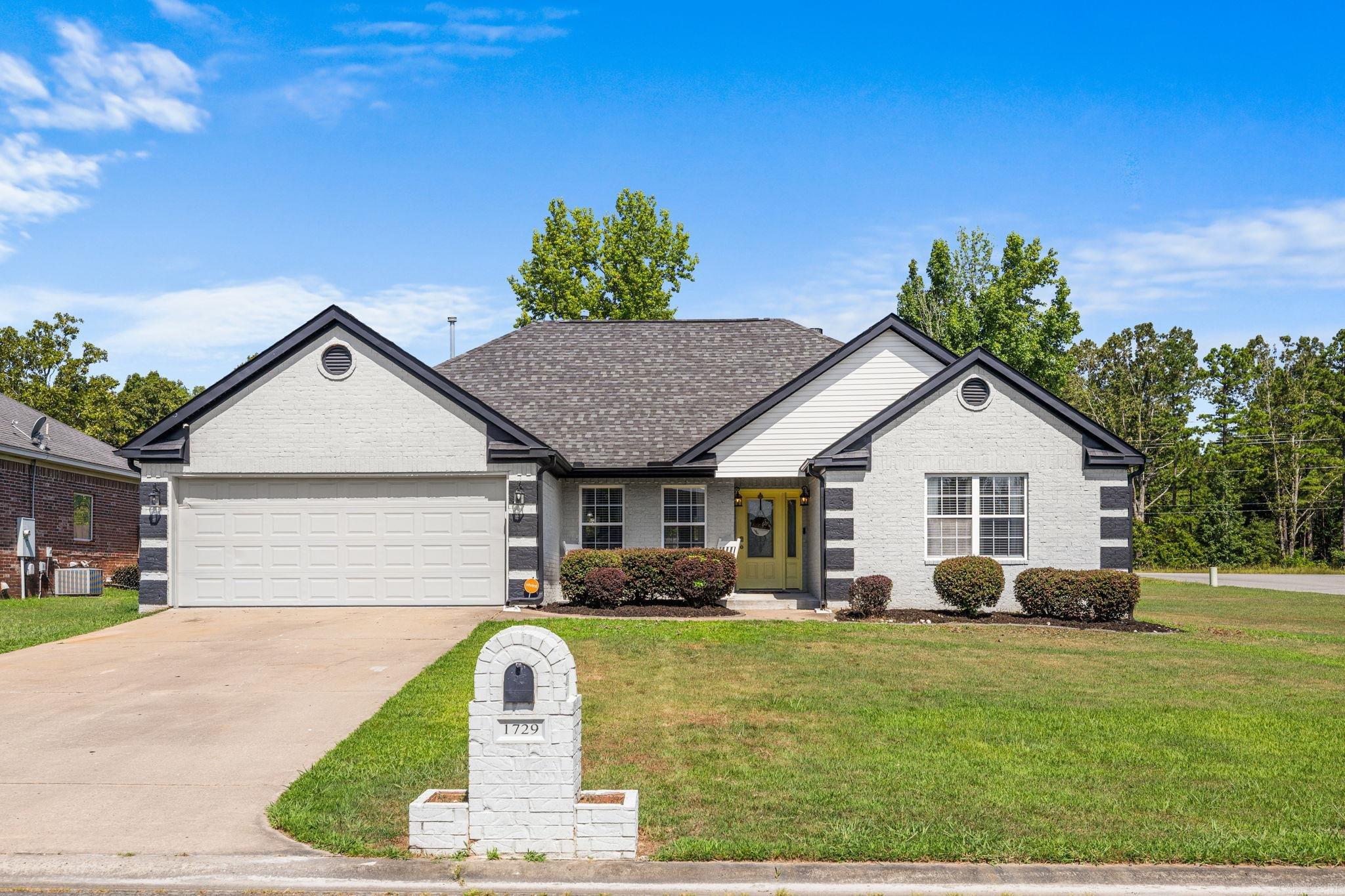 1729 Pilot Court — photo