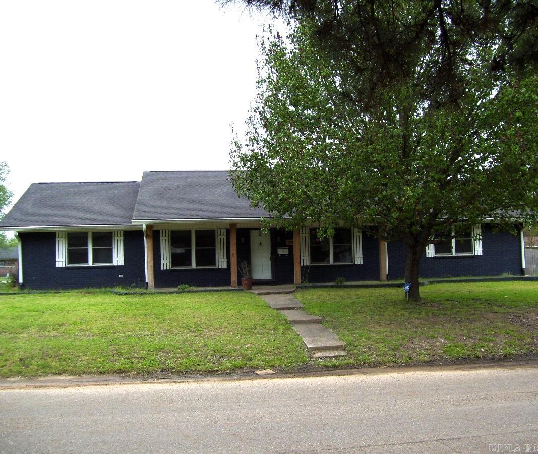 1511 Leona Drive — photo