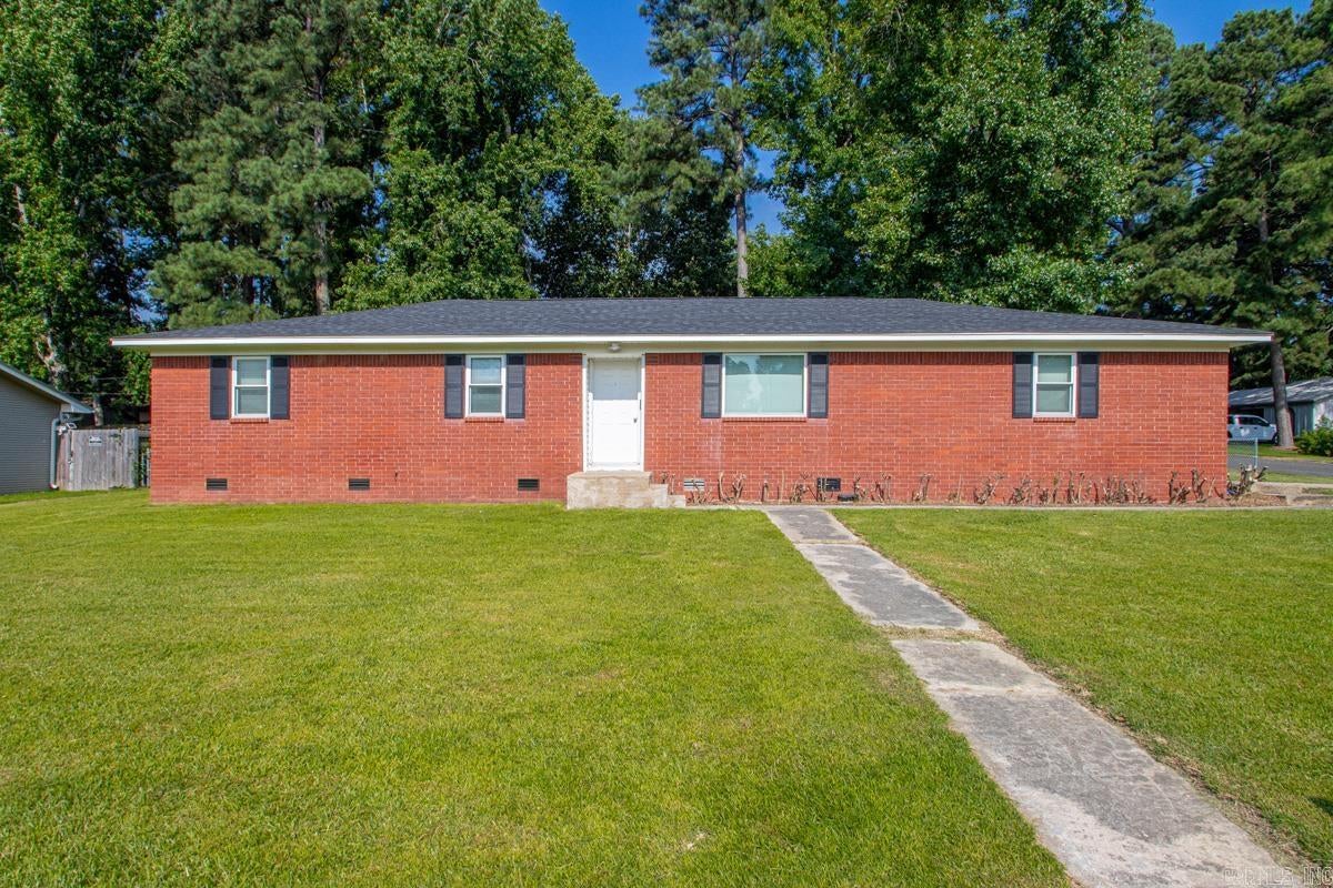510 Rosewood Dr — photo