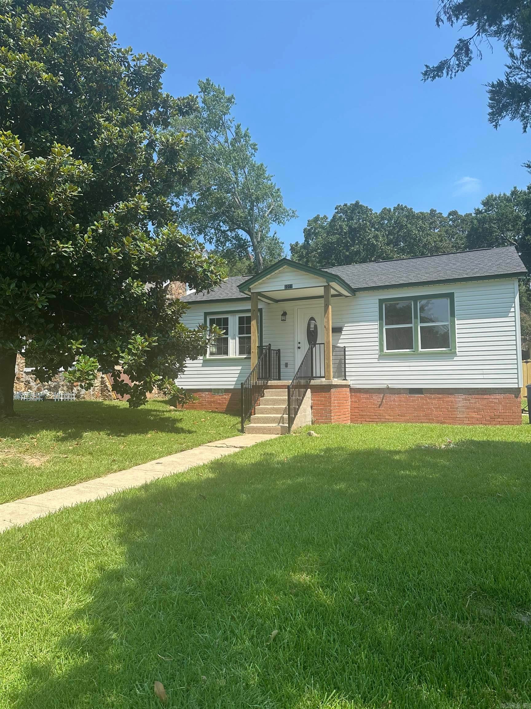 2207 W Long 17th — photo