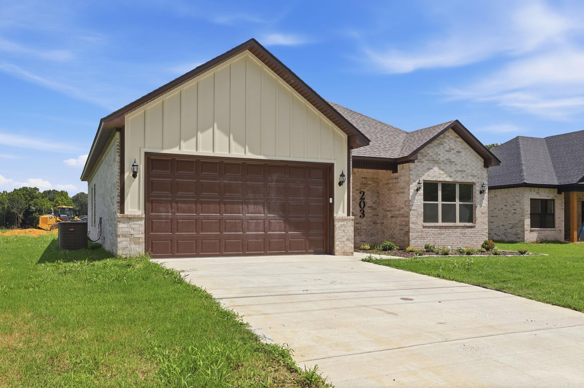 203 E Florida Street, Beebe, AR 72012 — photo 2