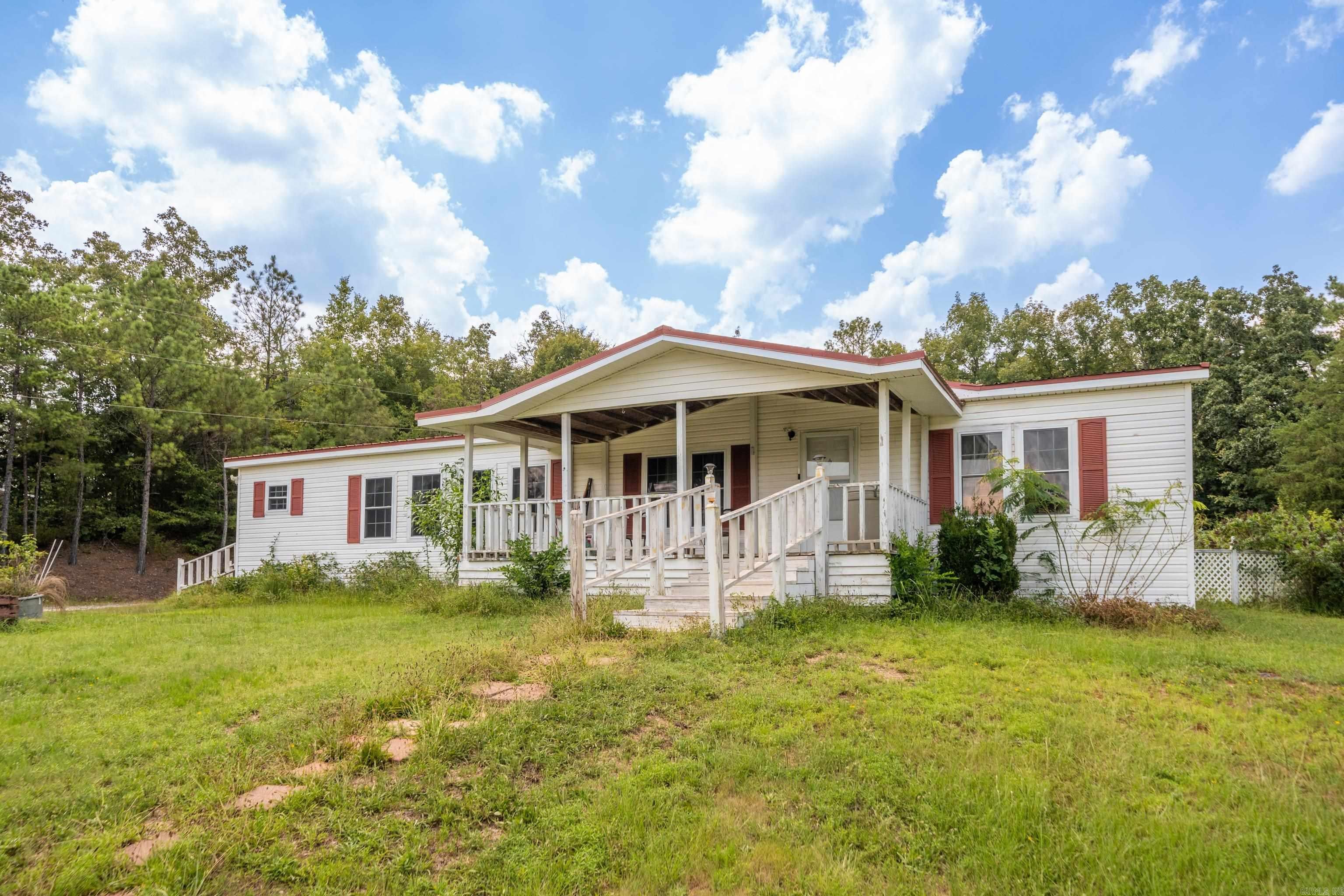 Home in Malvern, AR 72104 — photo 2