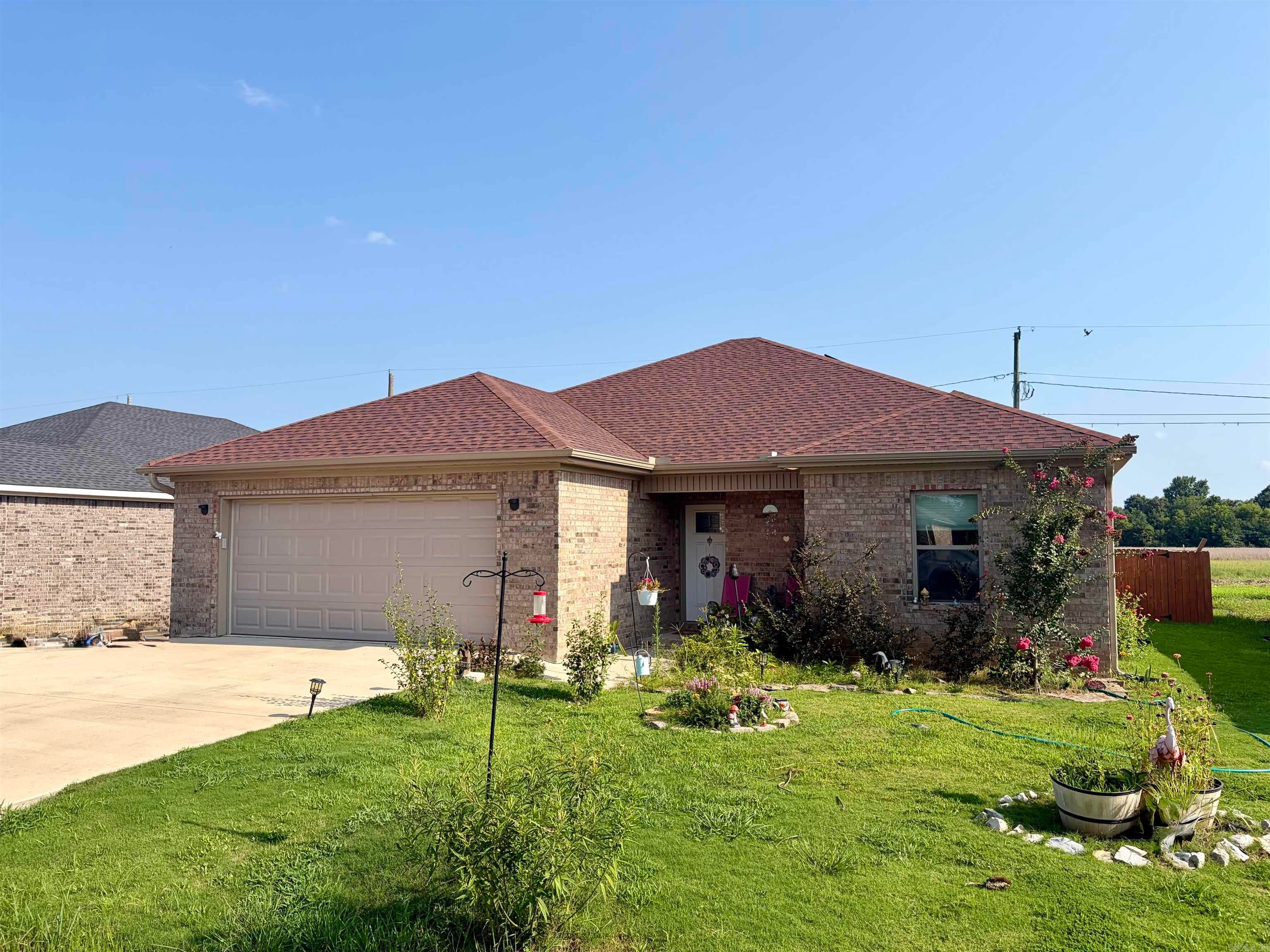 213 Redwood Drive — photo