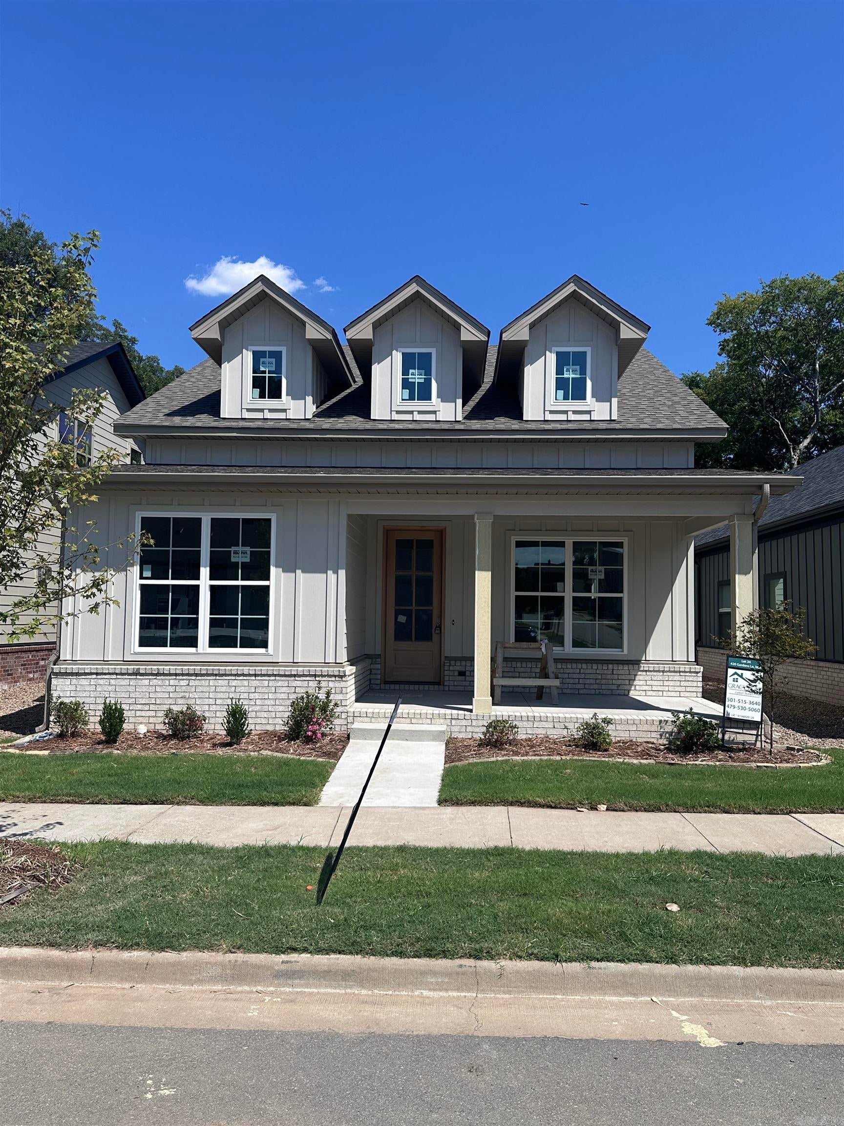 420 Gardens Lane — photo