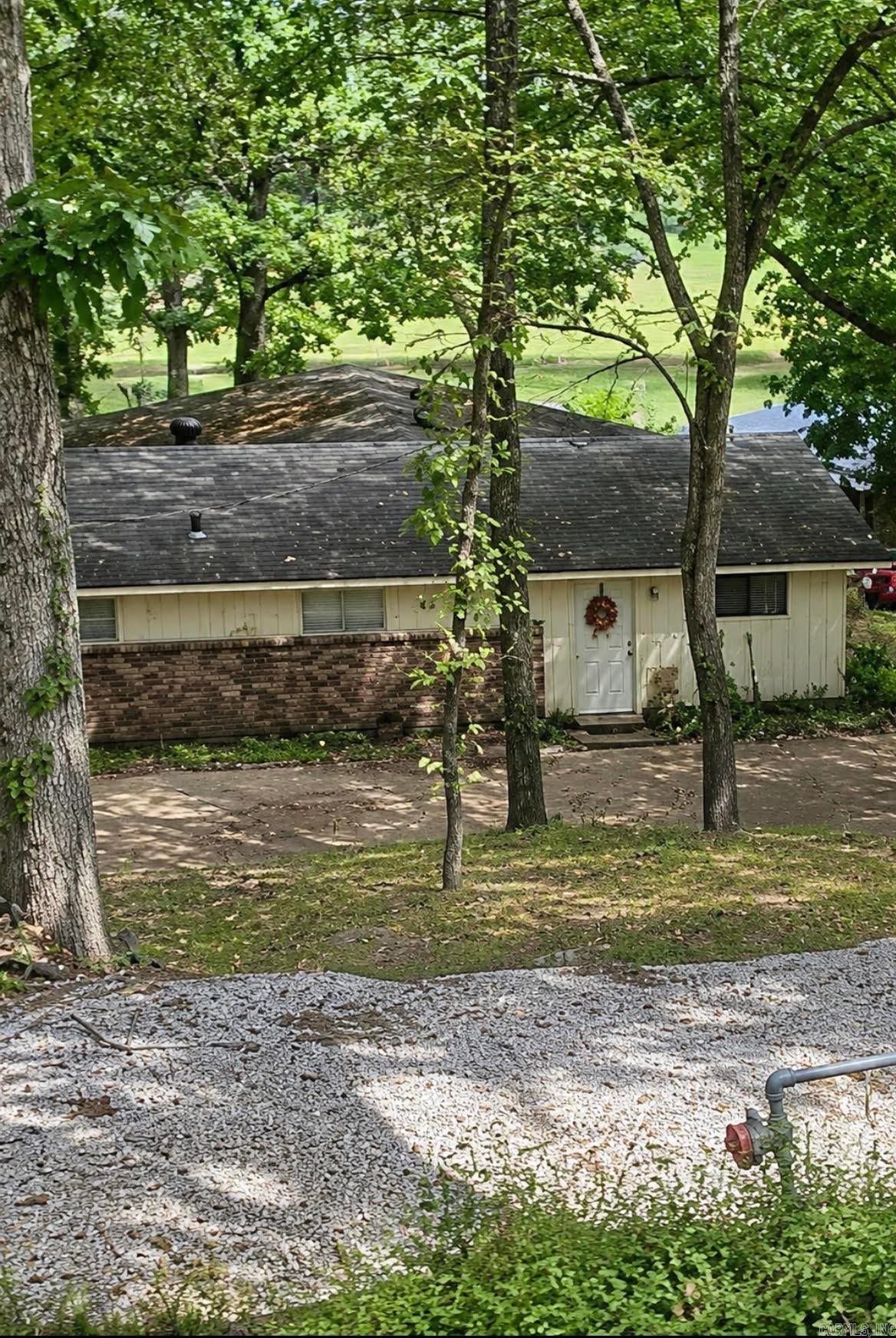 209 Phadral Point — photo