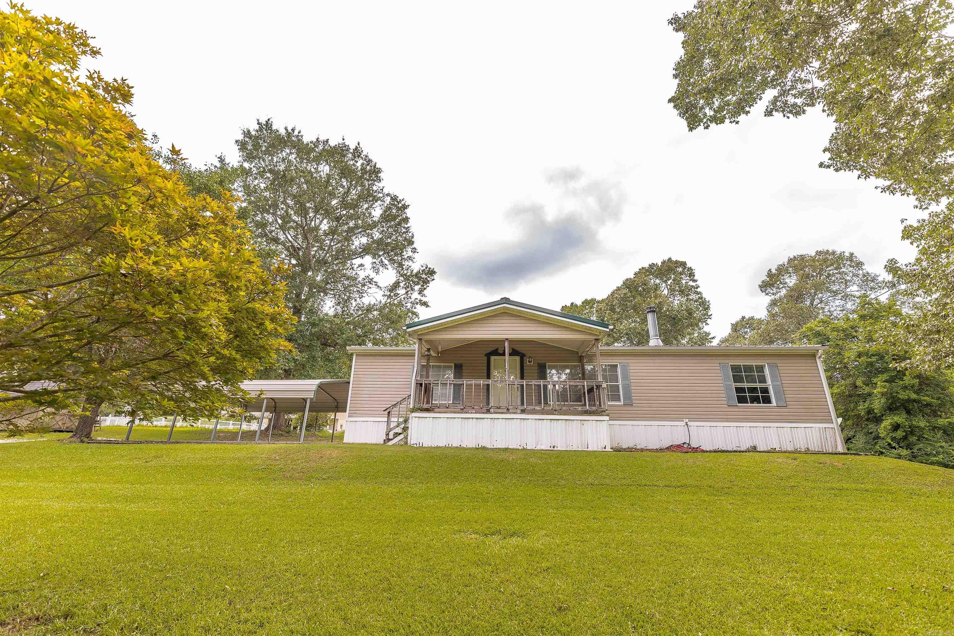 196 Rabbit Road — photo