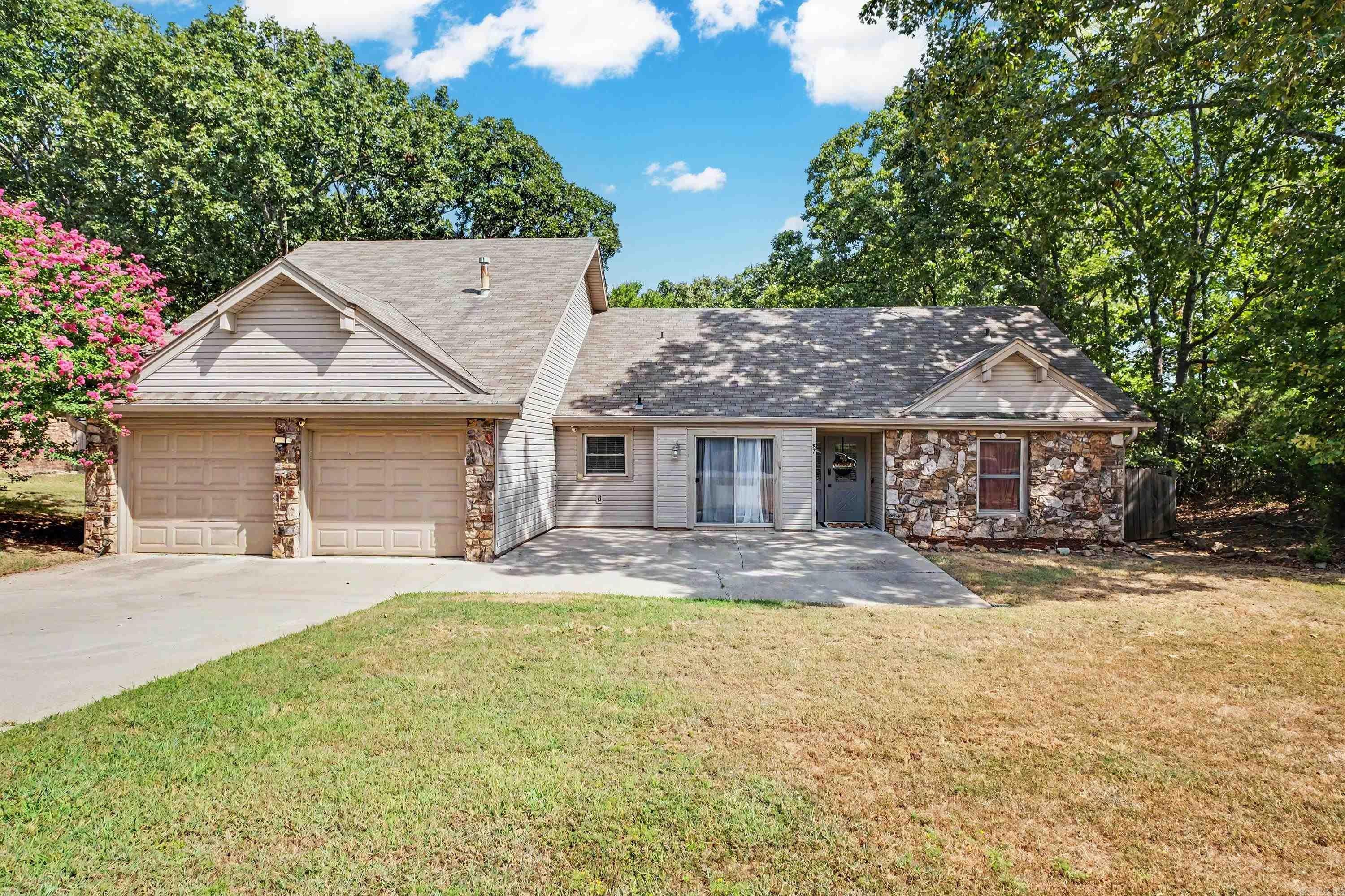 87 Stoneledge Drive — photo