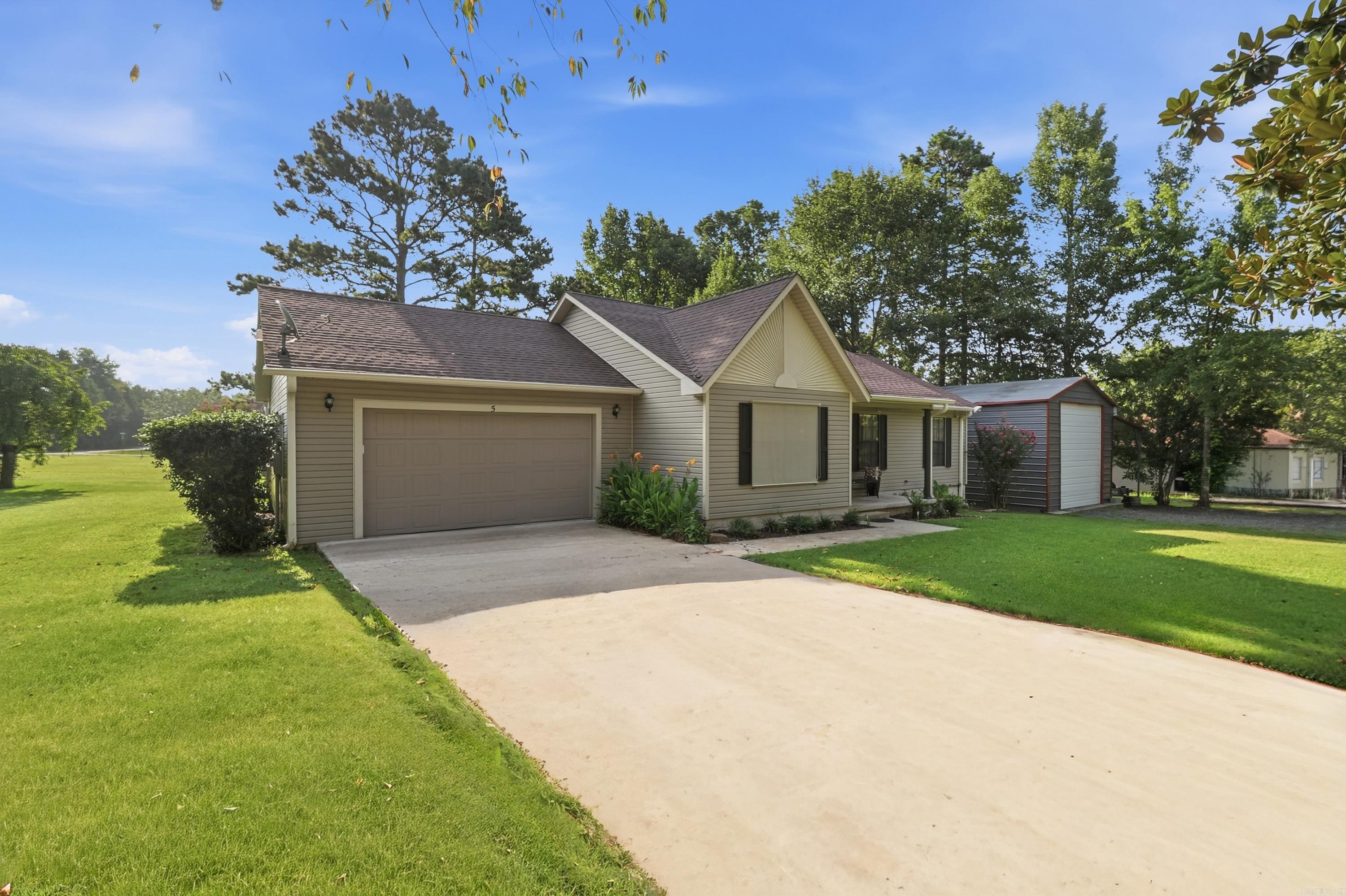 5 Trace Dr. — photo