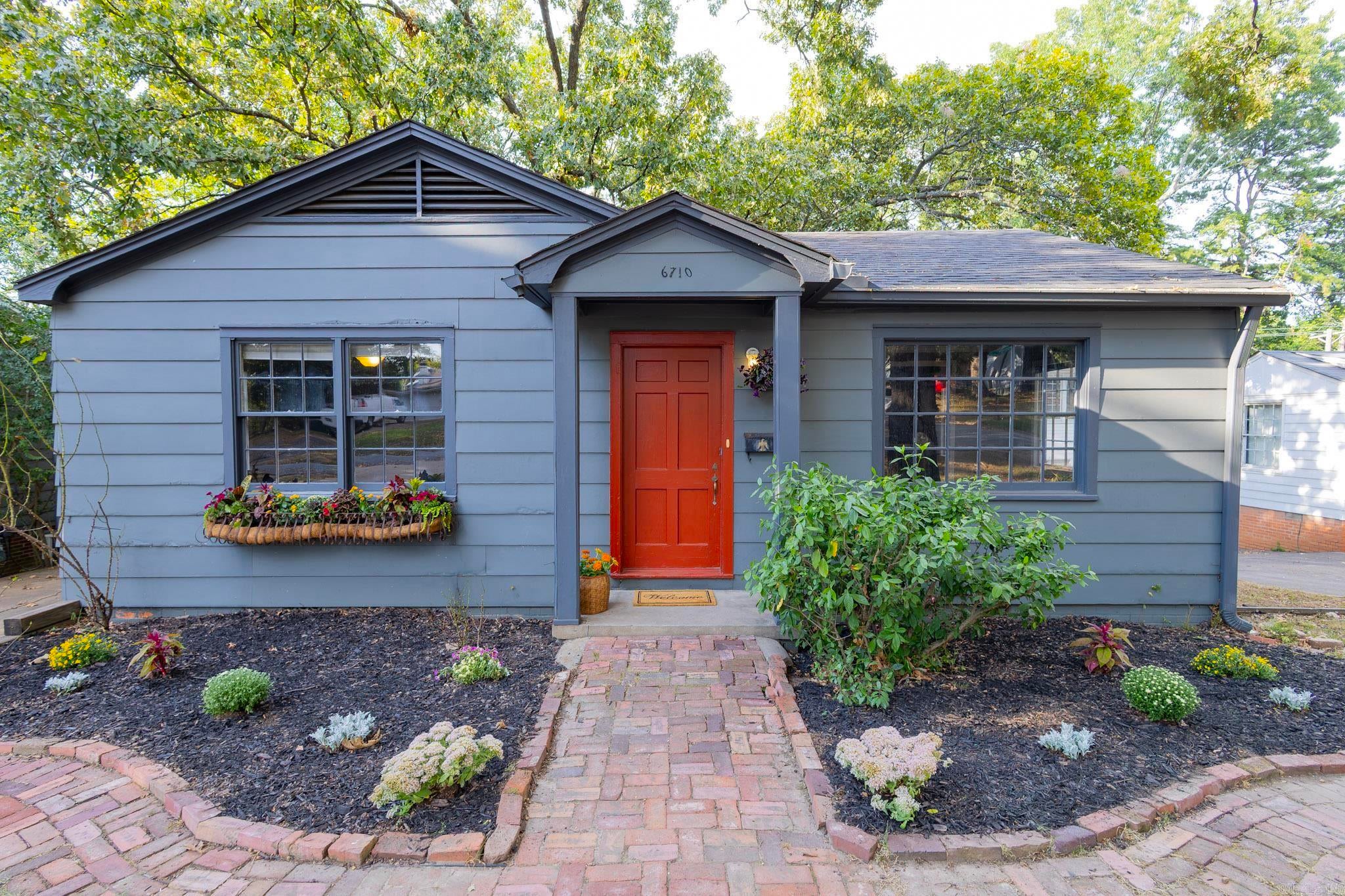 6710 Kavanaugh Pl — photo