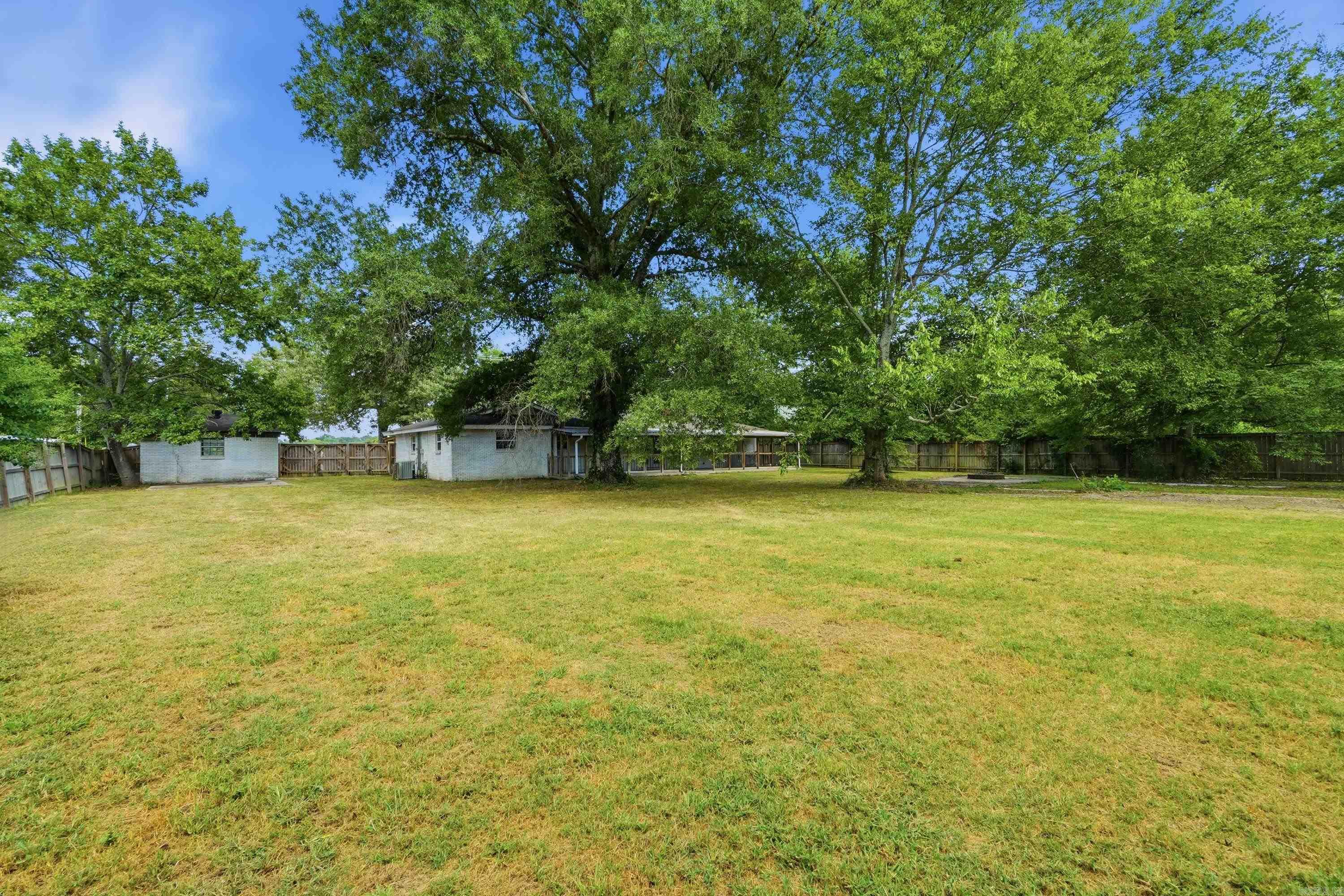 225 E German Lane, Conway, AR 72032 — photo 3