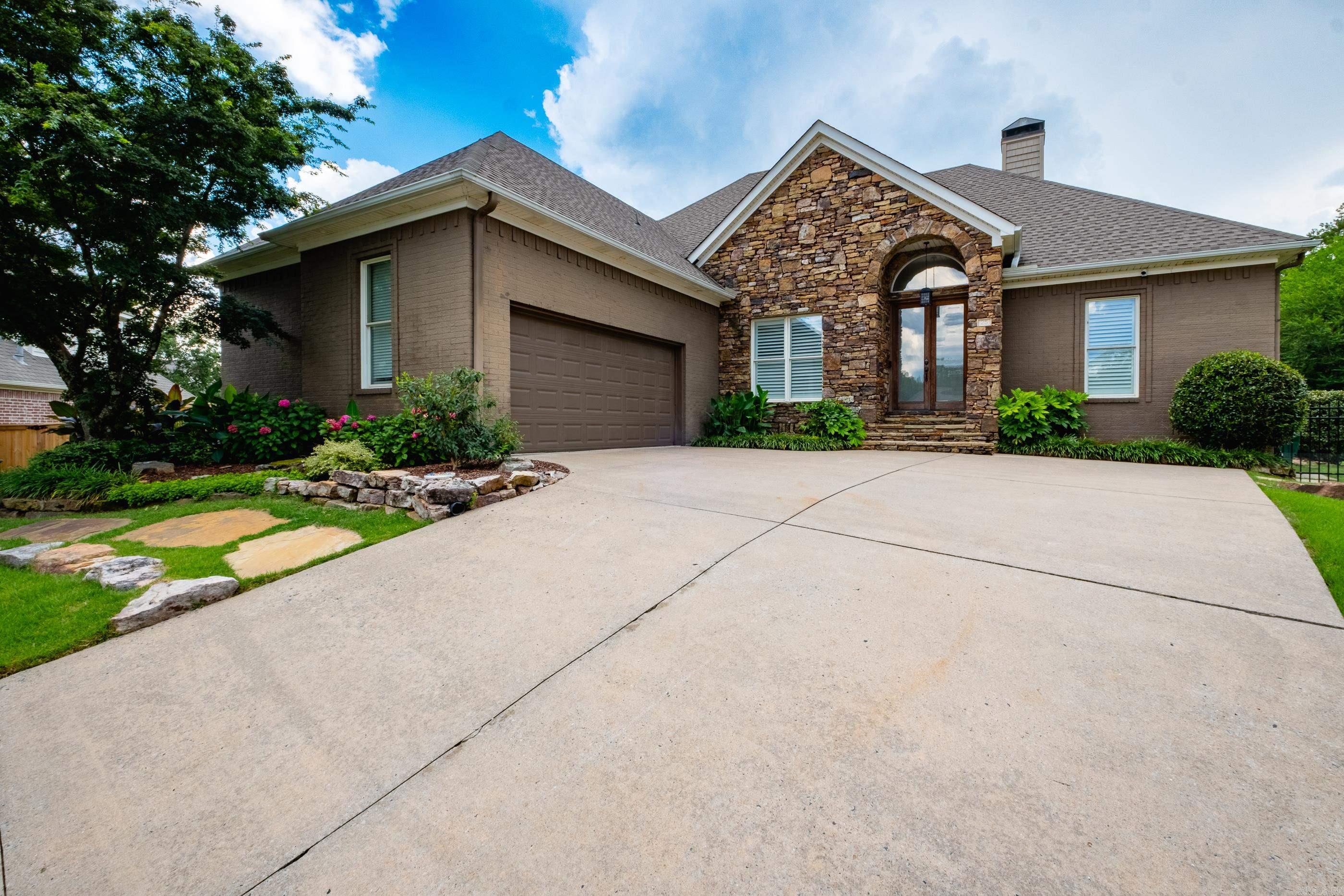 25 Mossy Rock Cove — photo