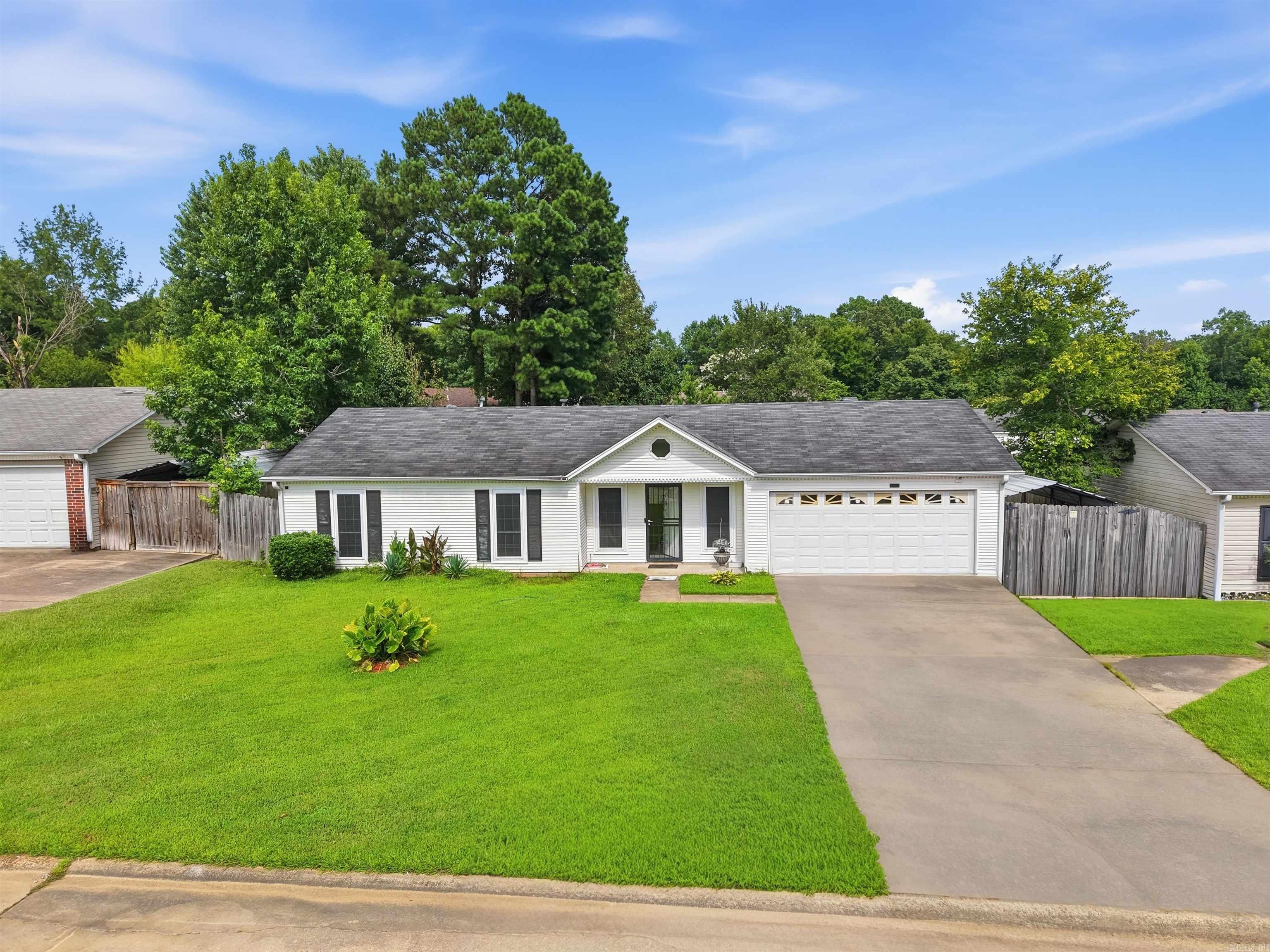 14101 Rockinghorse Lane — photo