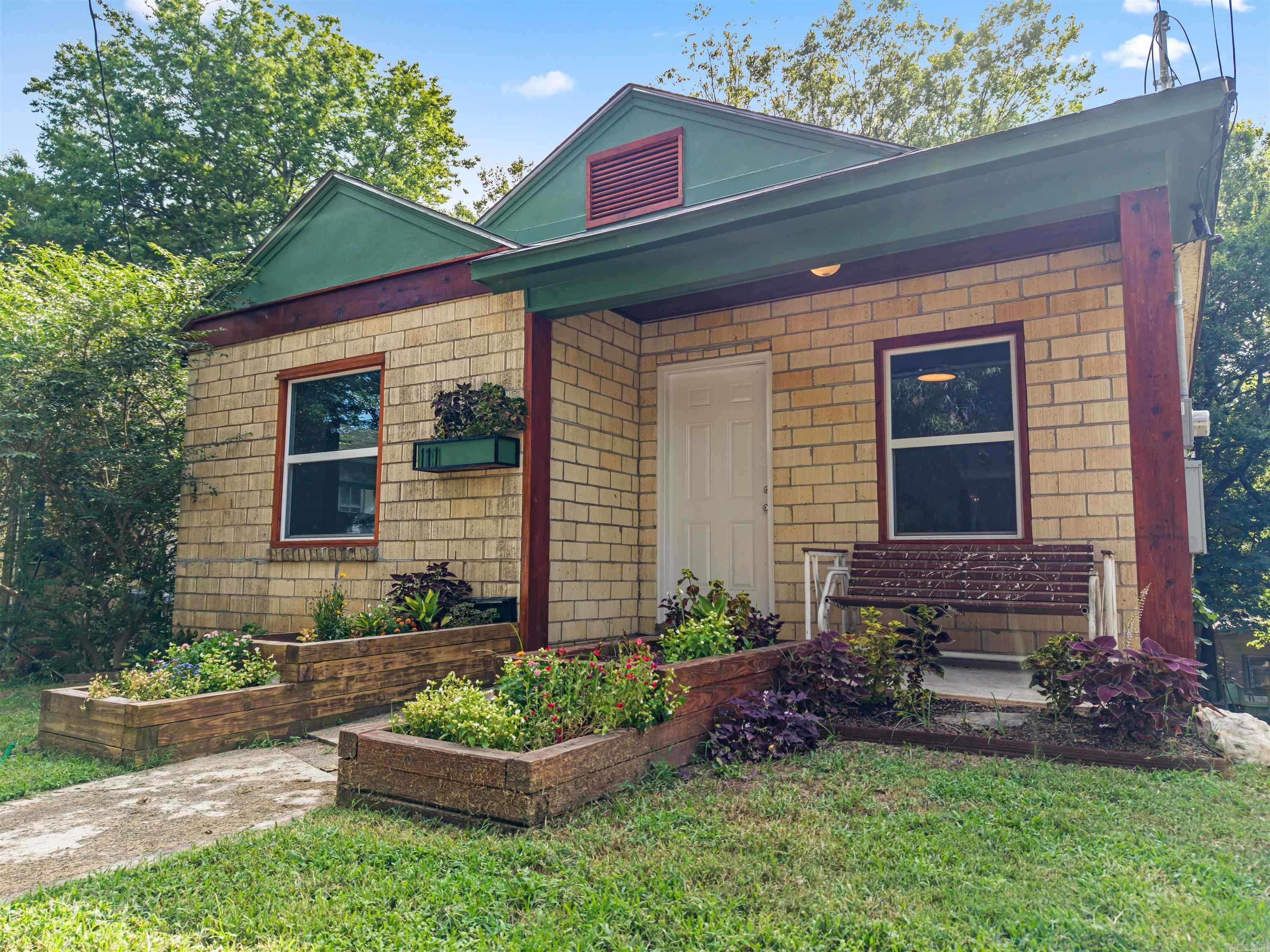 111 Greenway Street — photo
