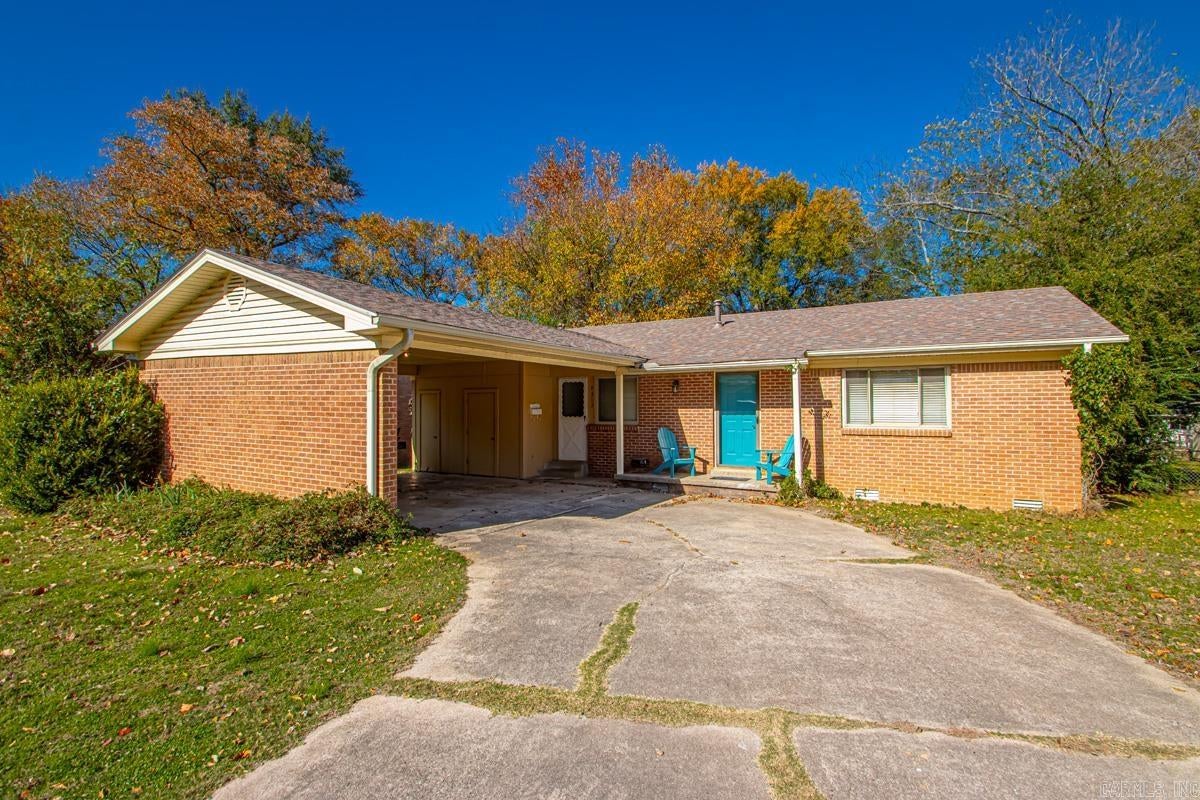 9312 Cloverhill Road — photo