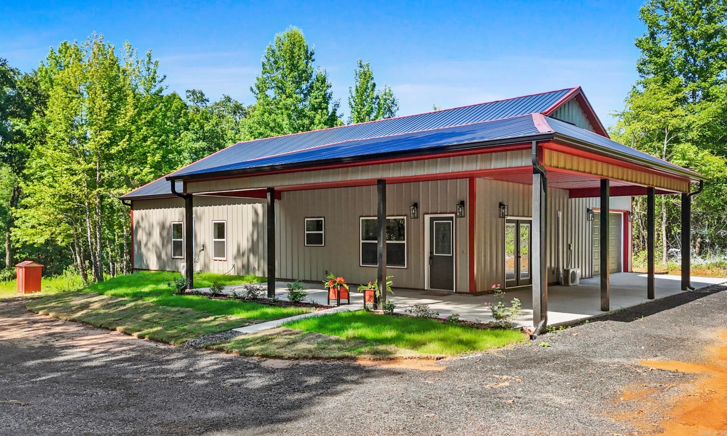 14411 Arnies Valley Road — photo