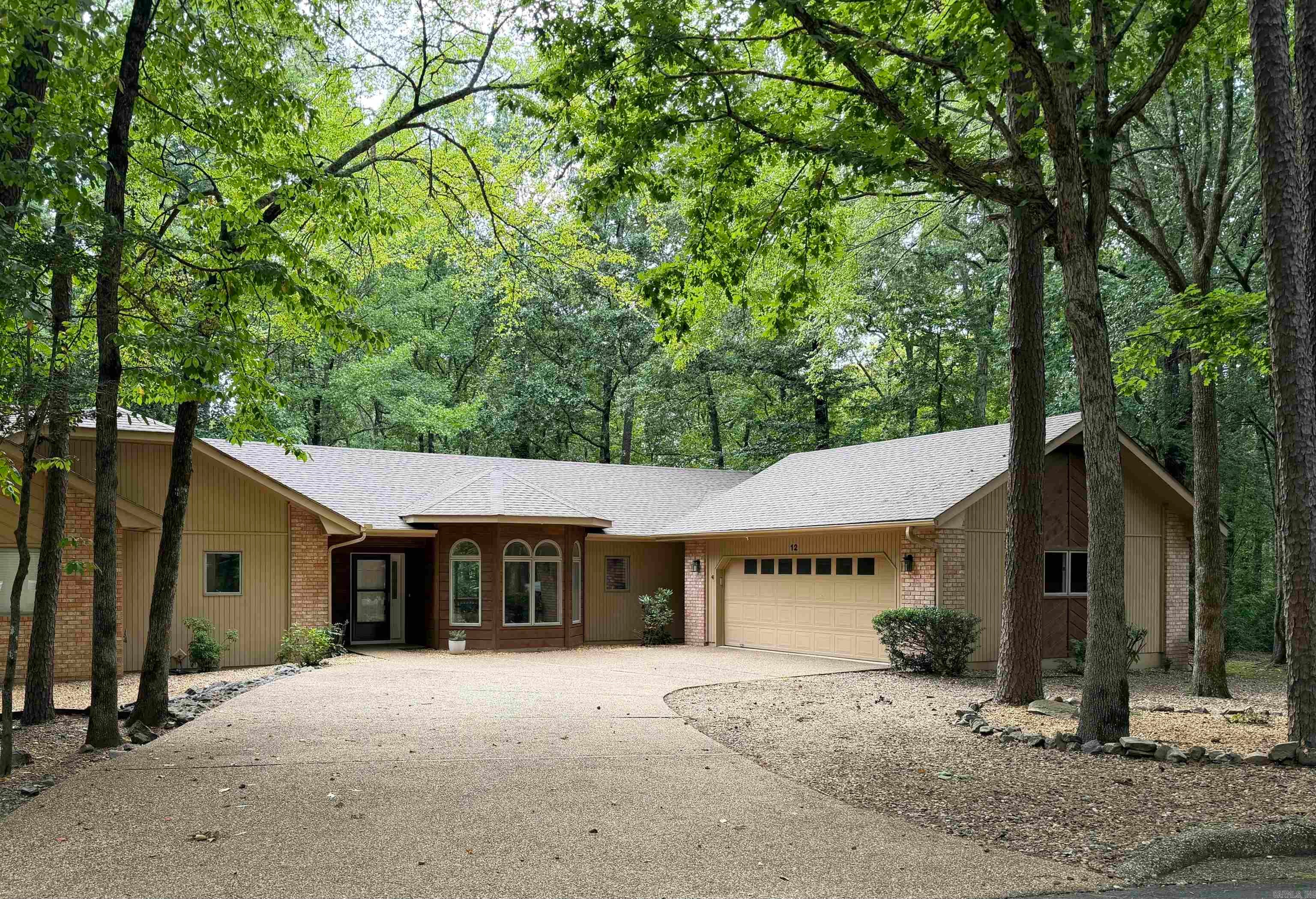 12 Emanuel Drive — photo