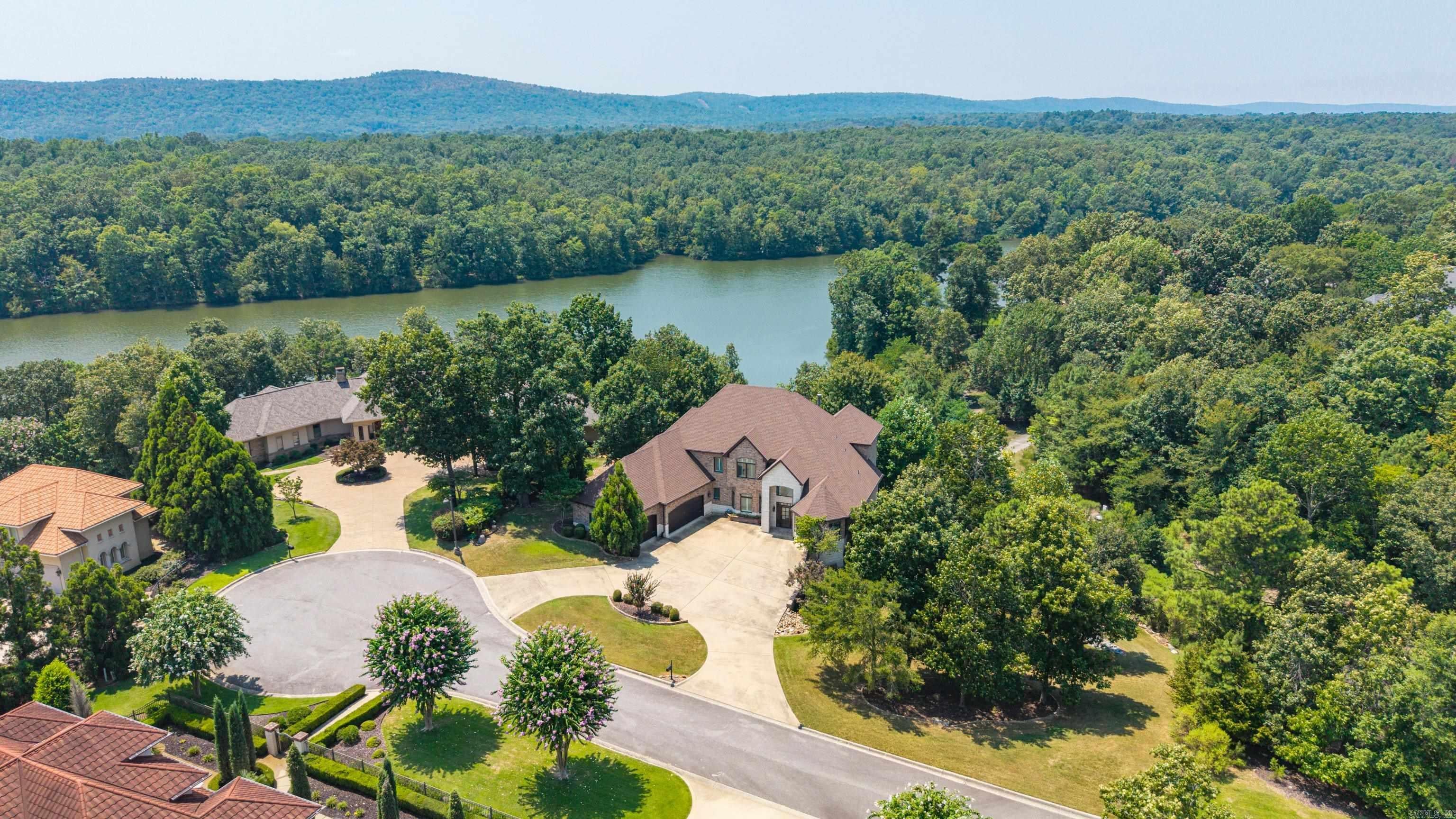 152 Dellmere Cove — photo