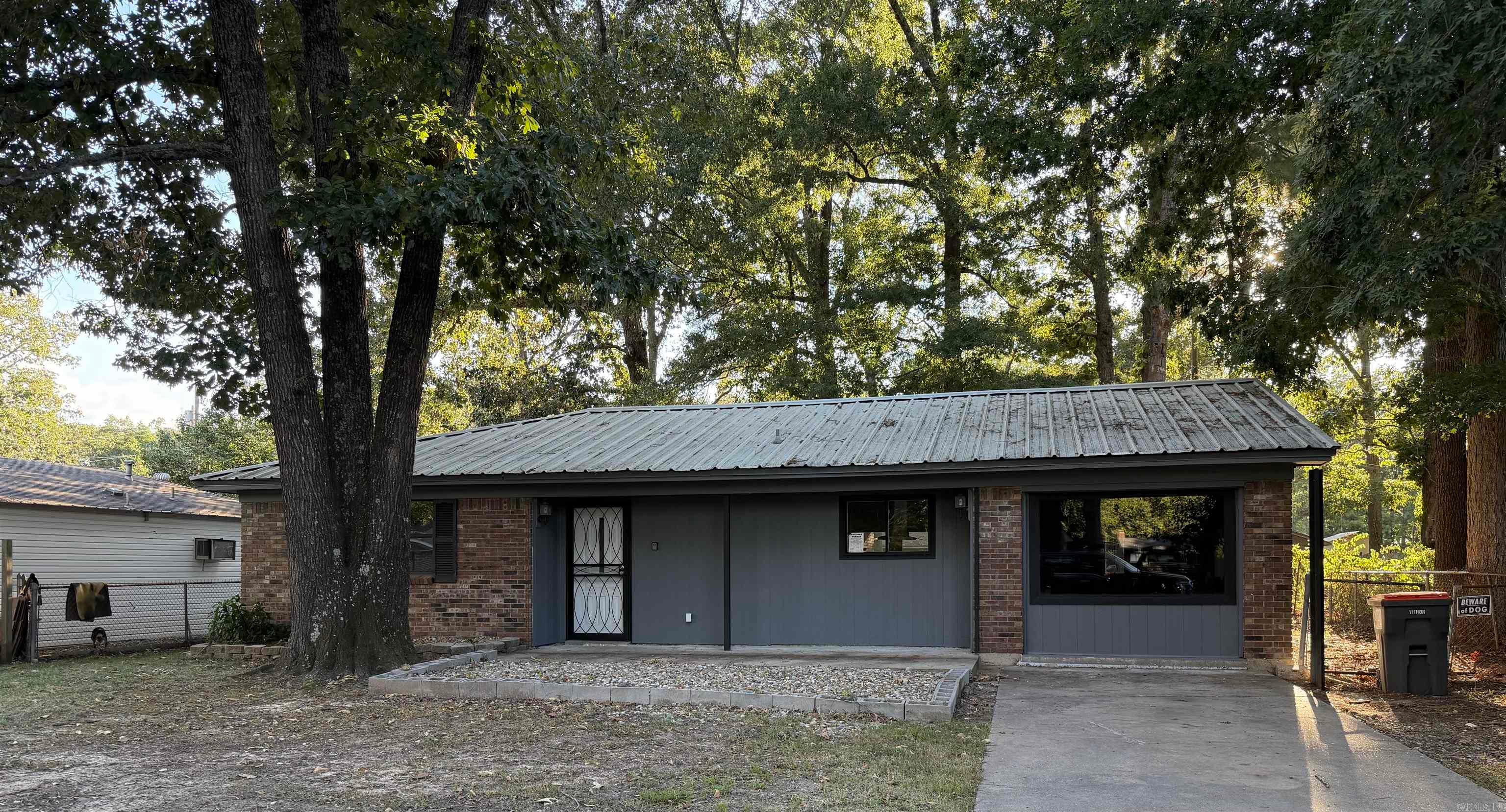 3504 Shamrock Drive — photo