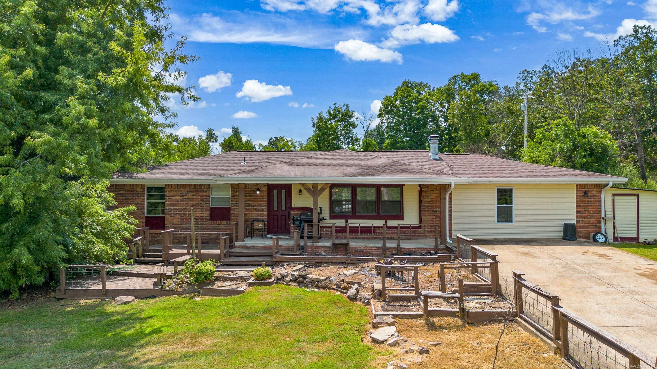 209 Alexander Drive — photo