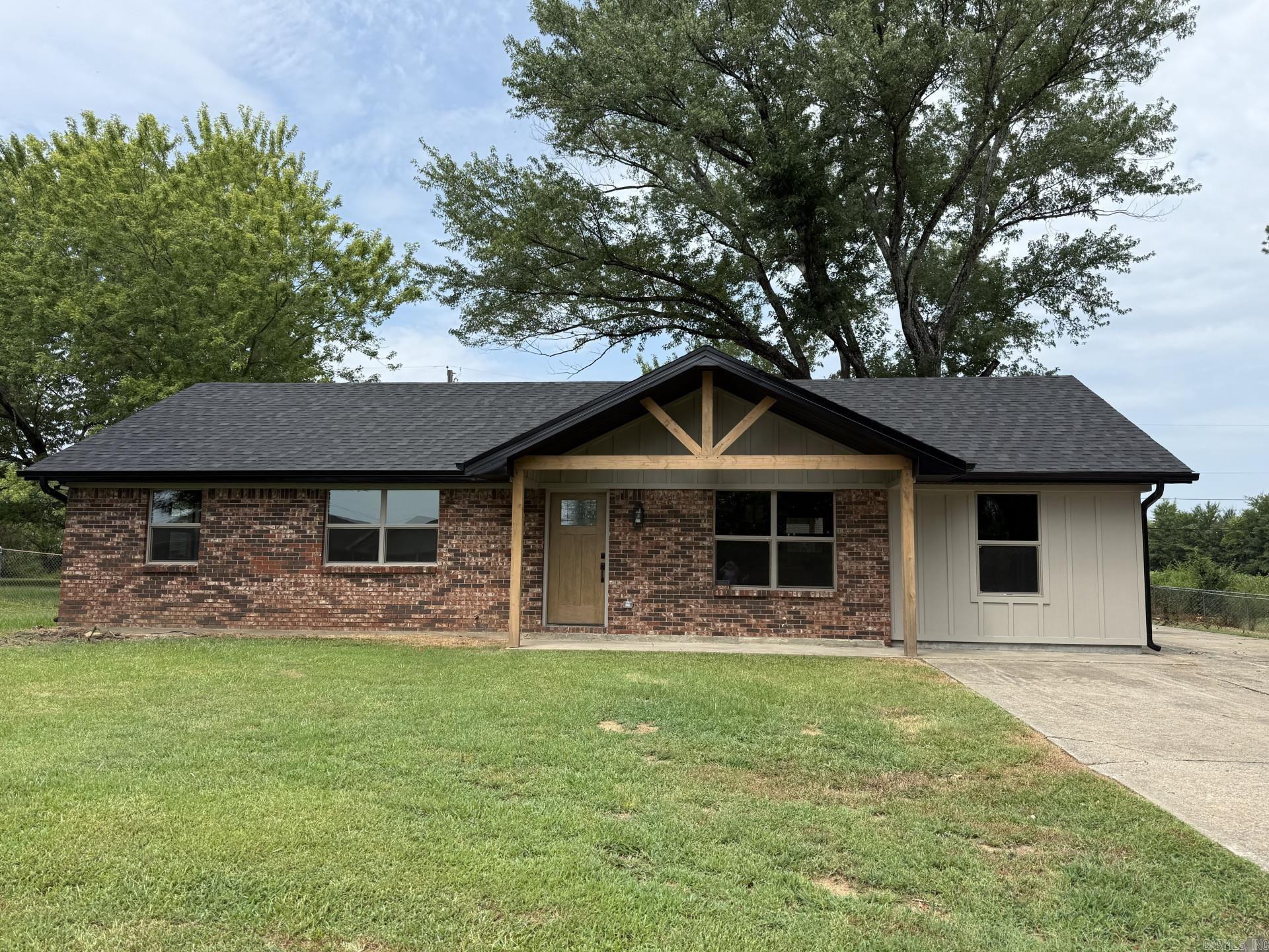 7 Pamela — photo