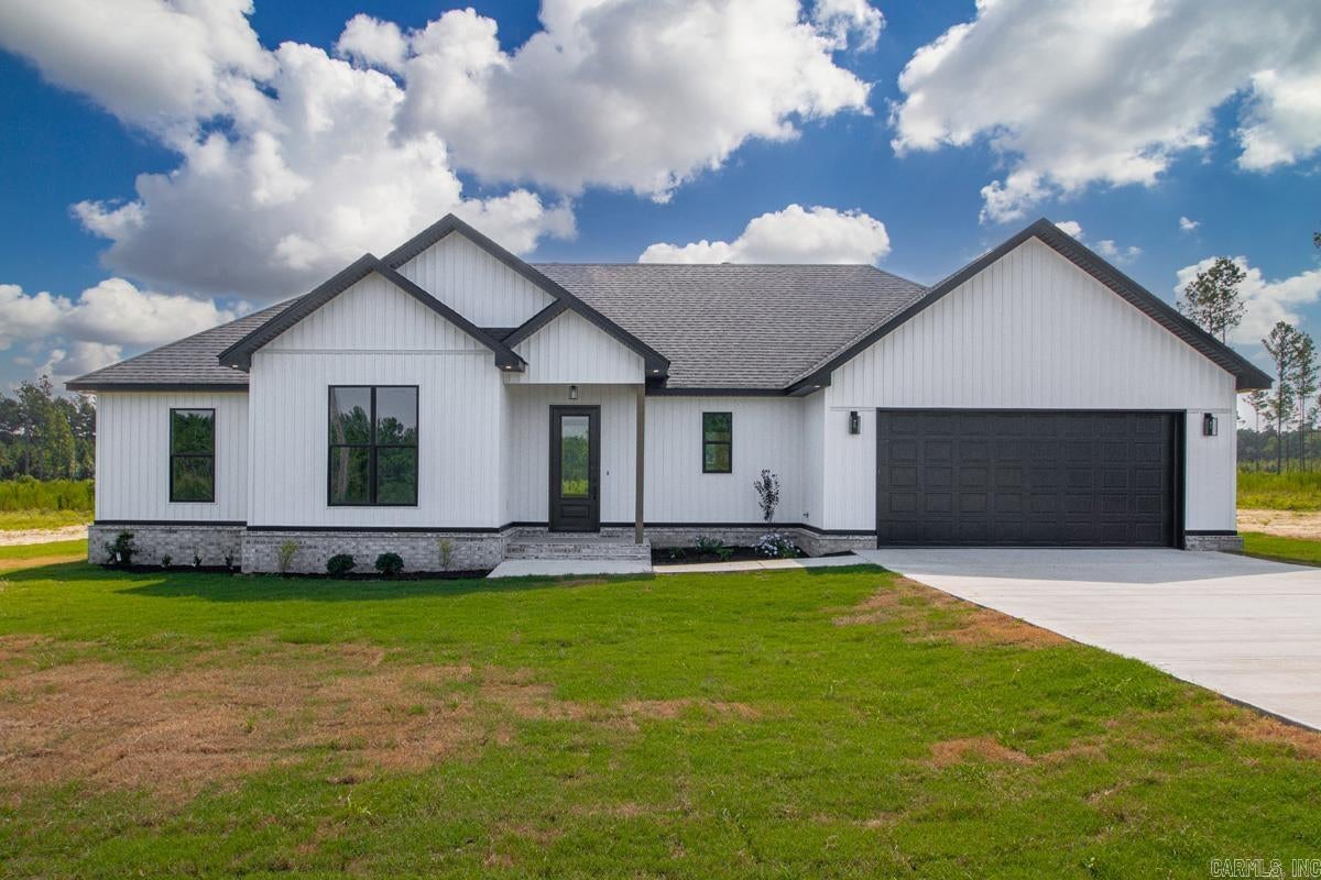 3554 Grant 9 Road — photo