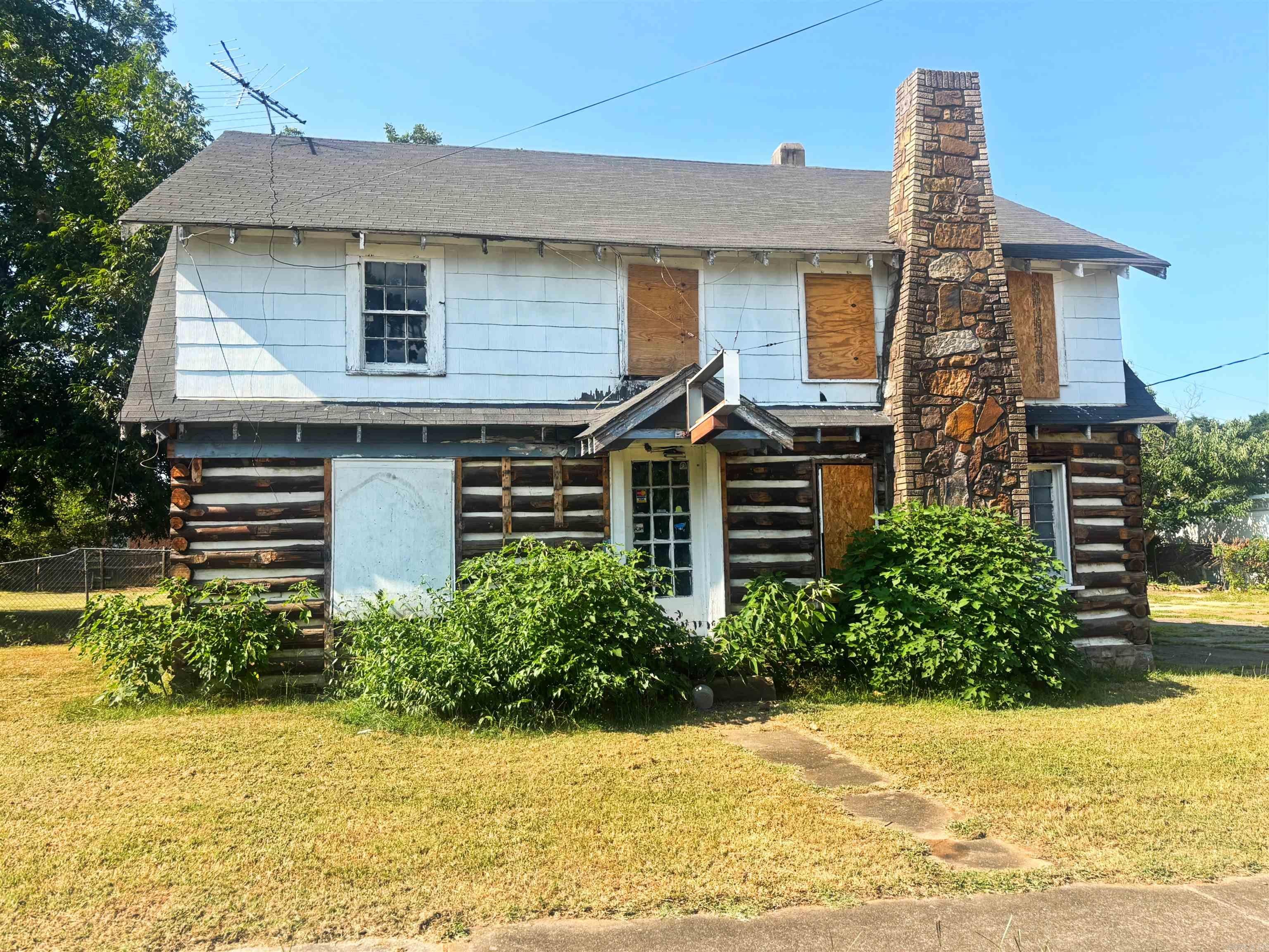 806 W Race Avenue — photo