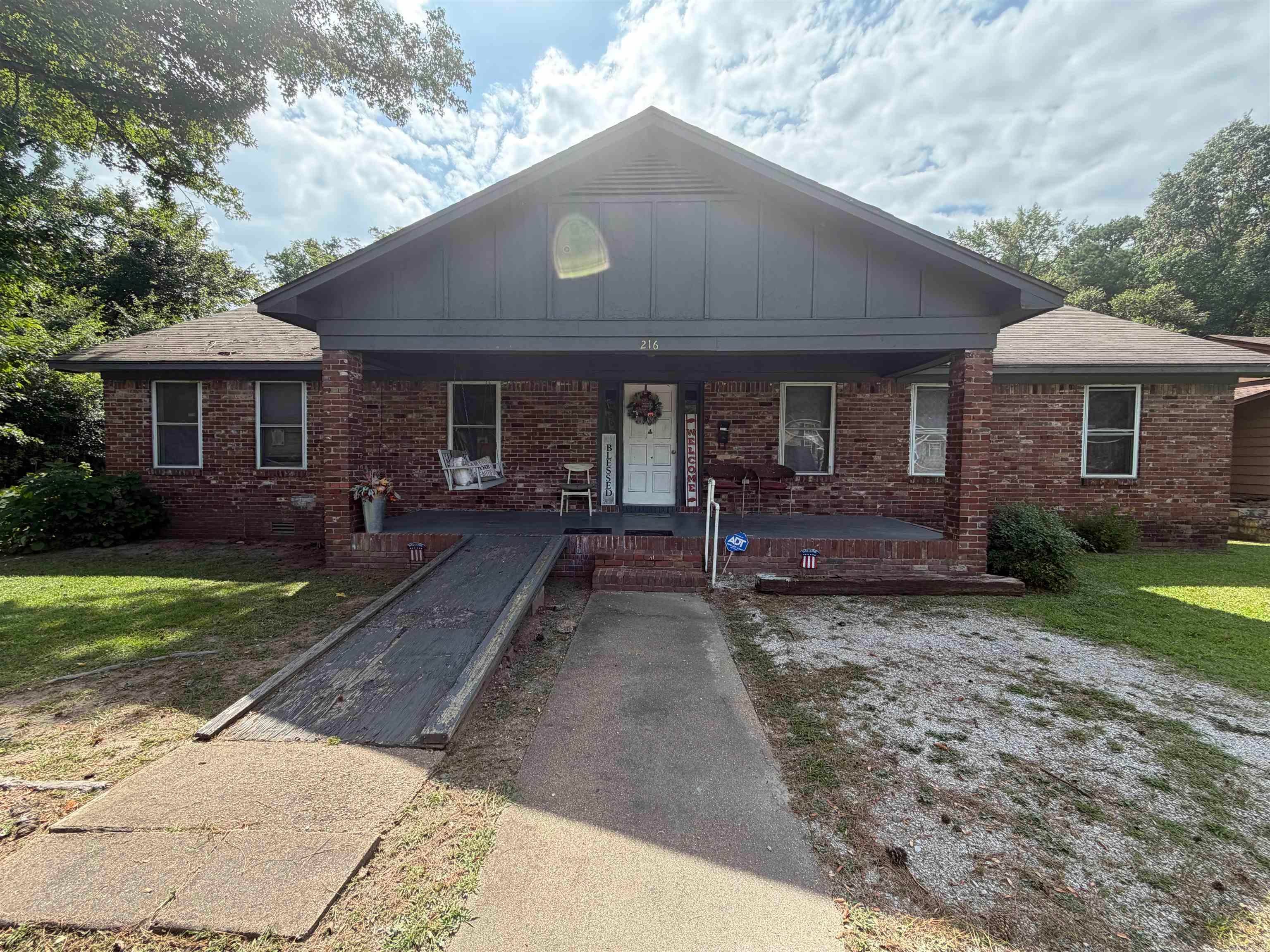 216 E Elizabeth Ann Street — photo