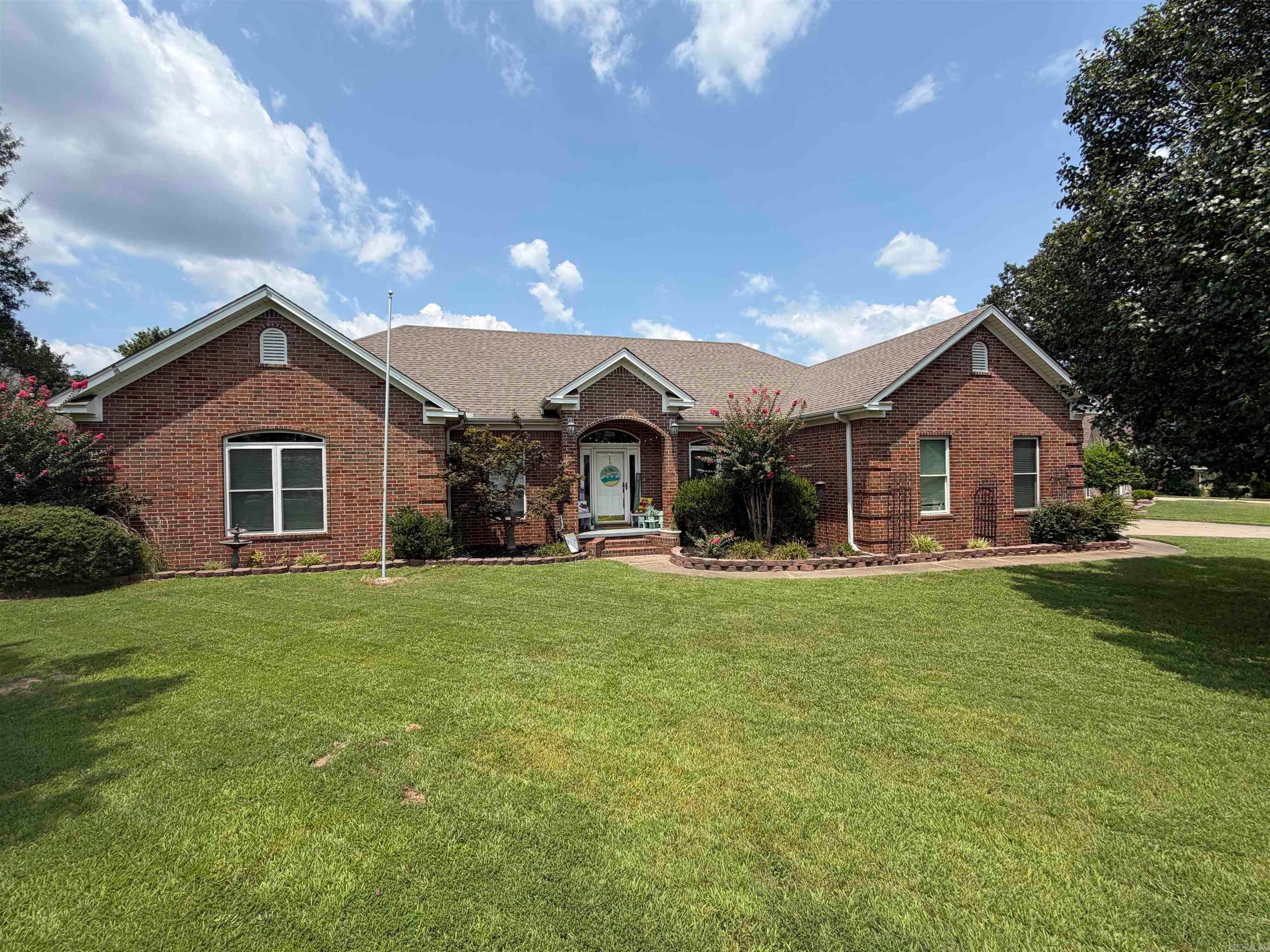 1236 Commons Dr — photo
