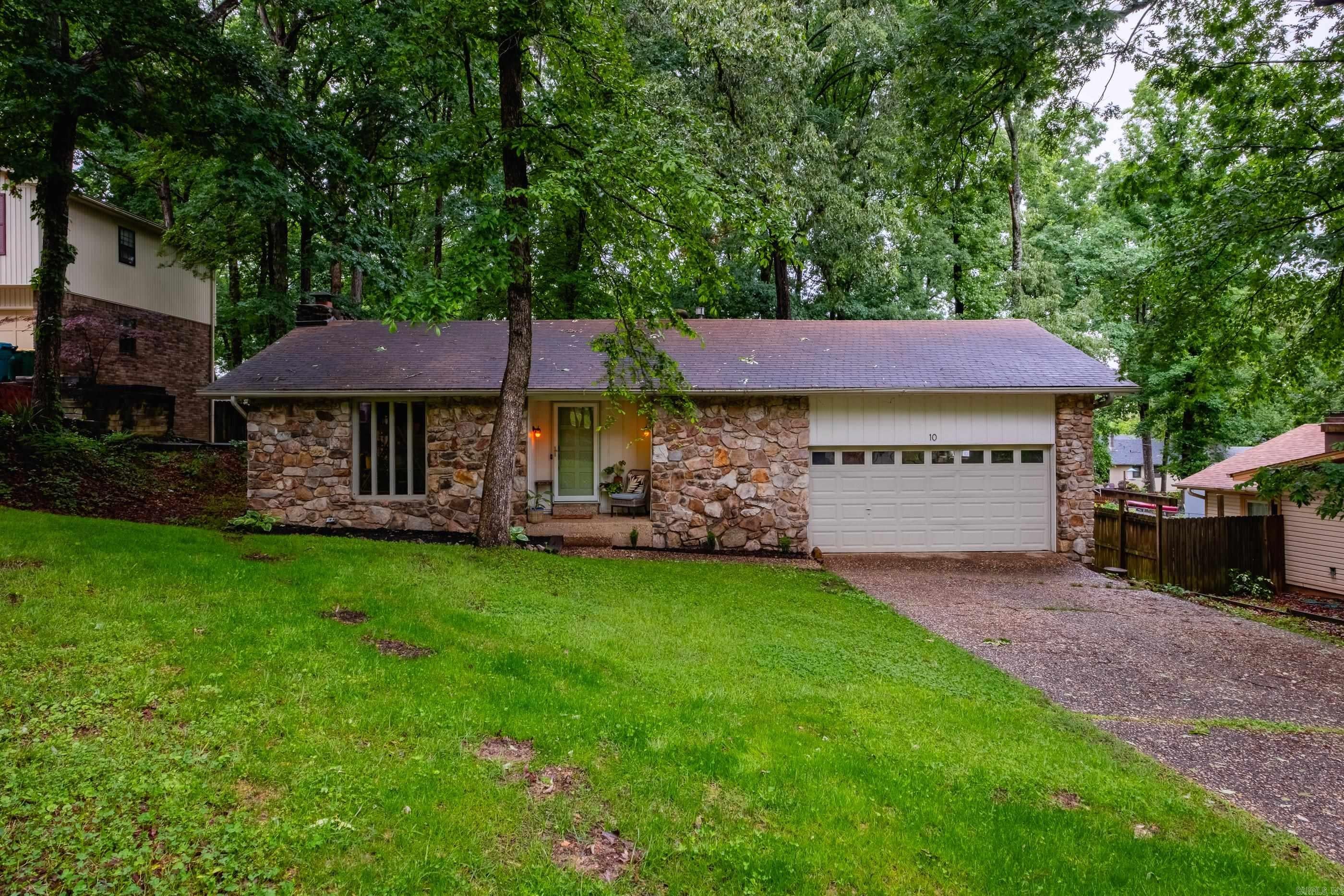 10 Breeds Hill Court — photo