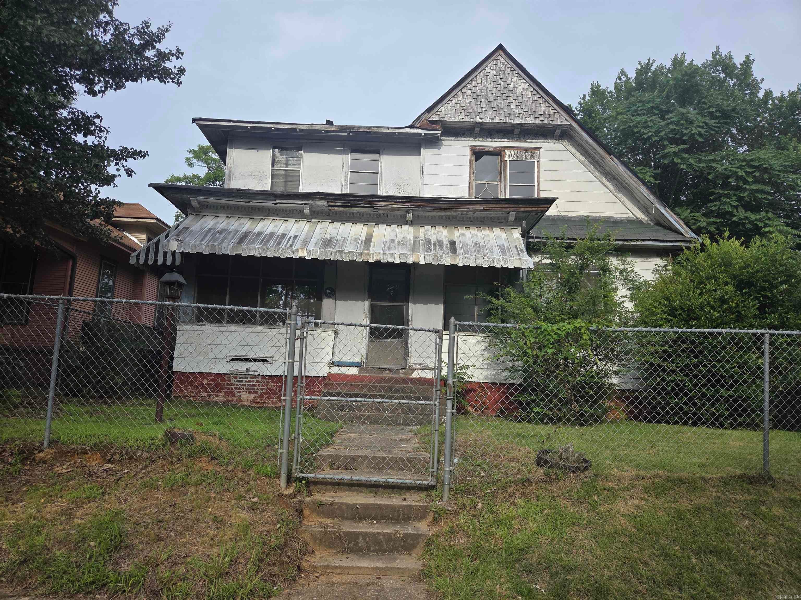 2709 S Izard — photo