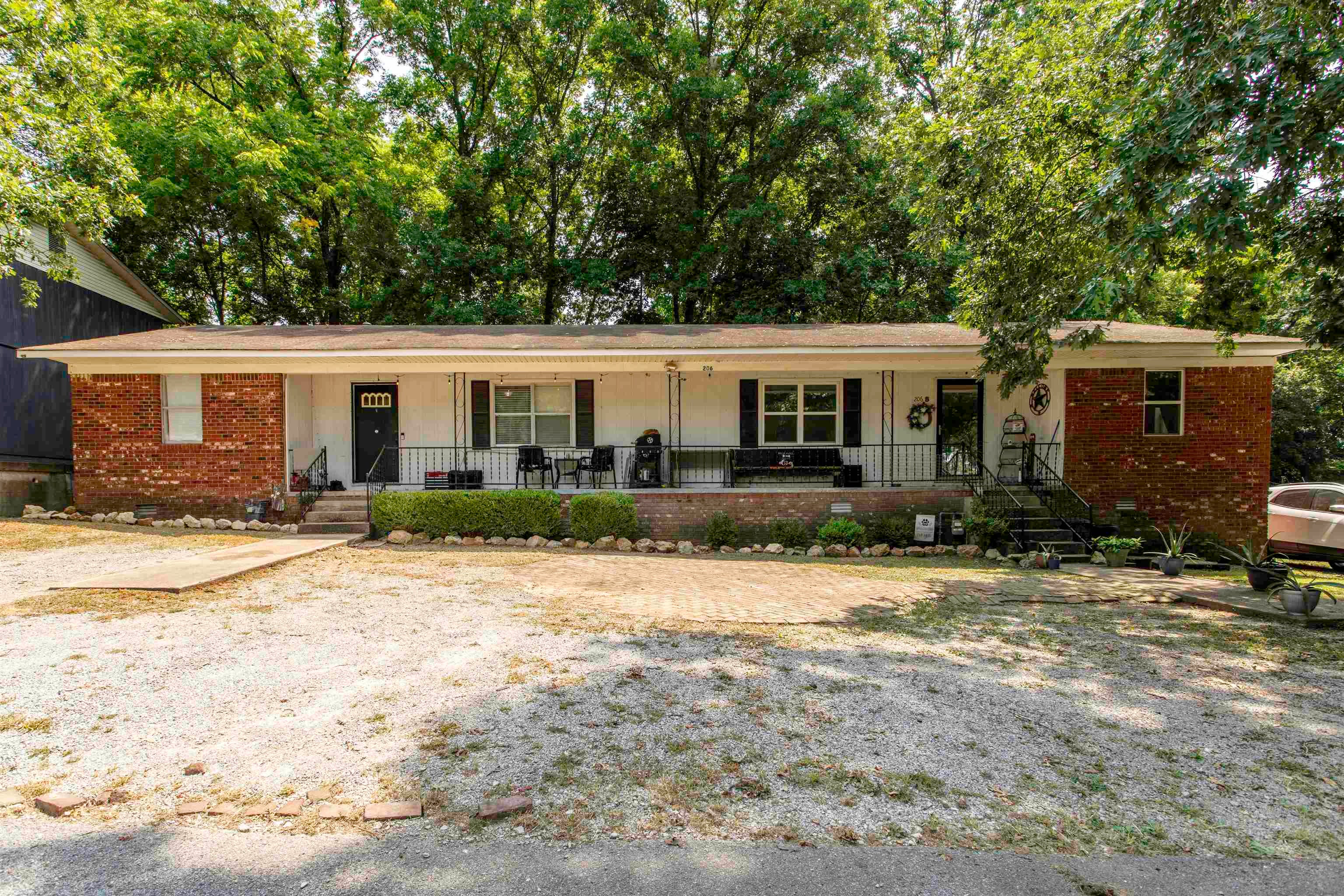 206 Fair Park Dr — photo