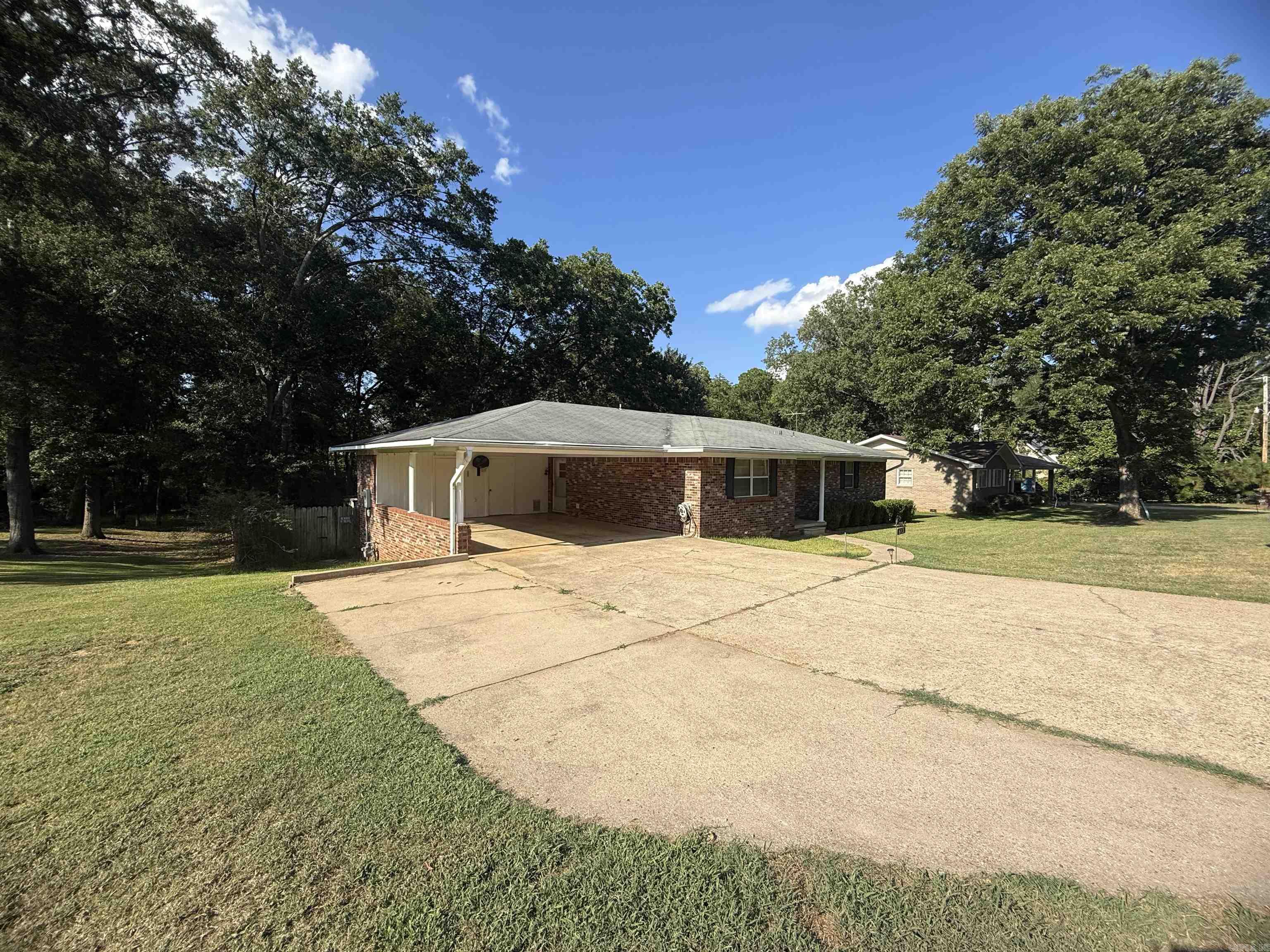 613 E Cedar, Warren, AR 71671 — photo 2