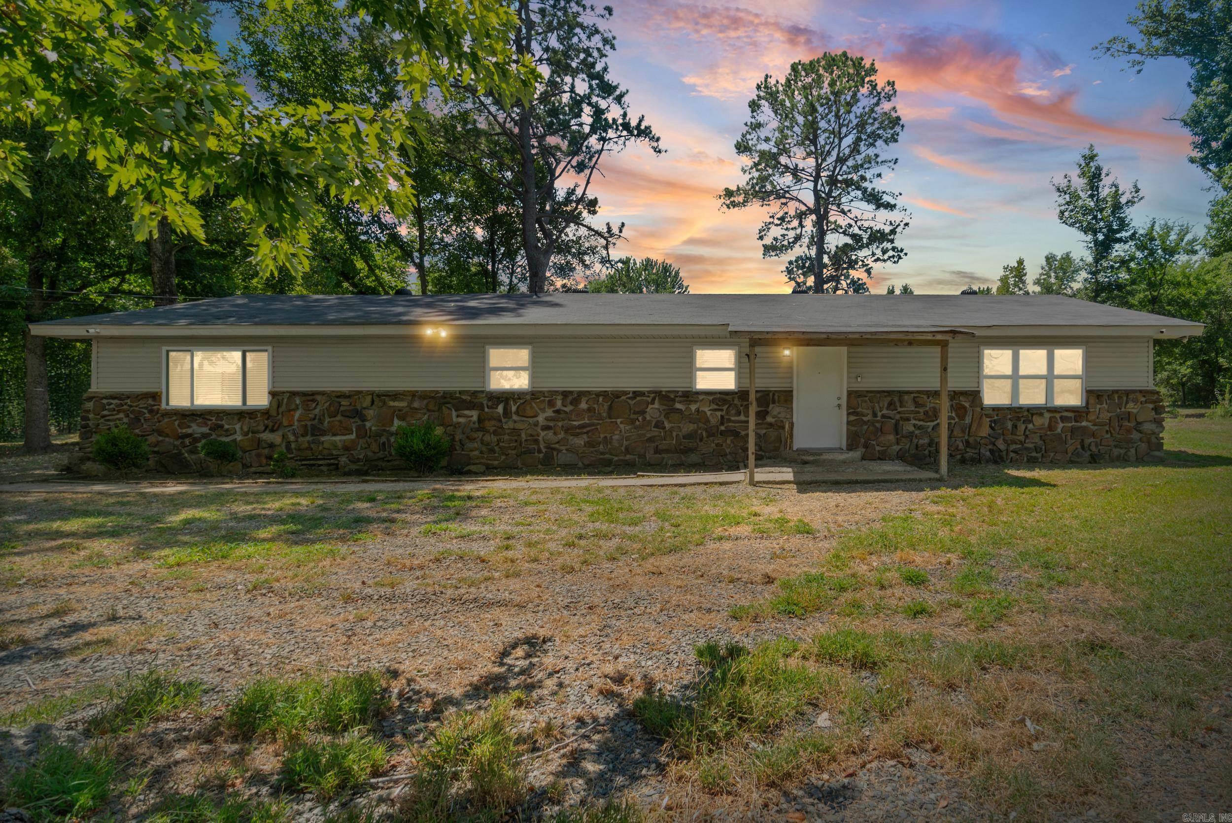 2923 Graham Road — photo