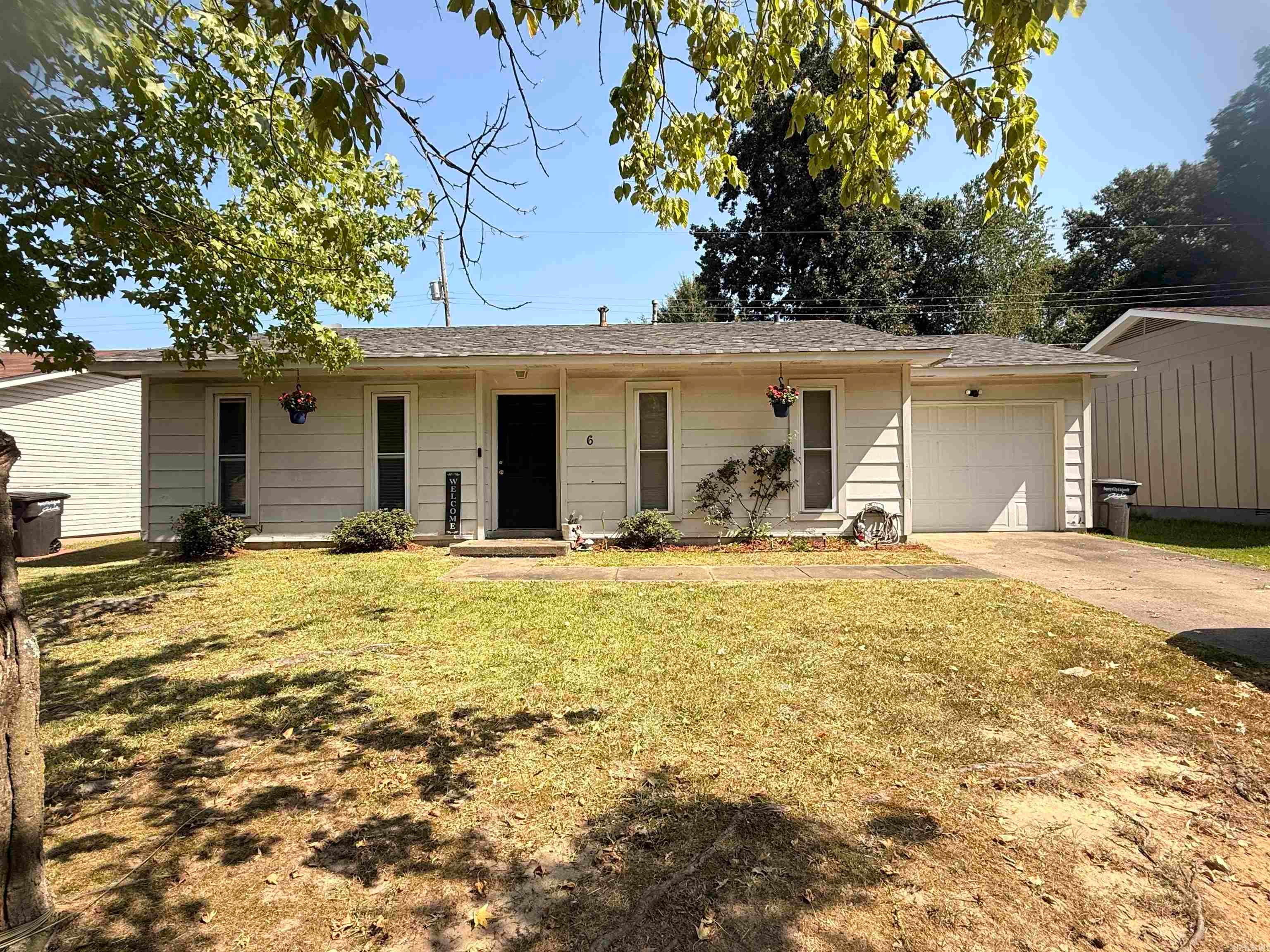 6 Woodbriar Ct — photo