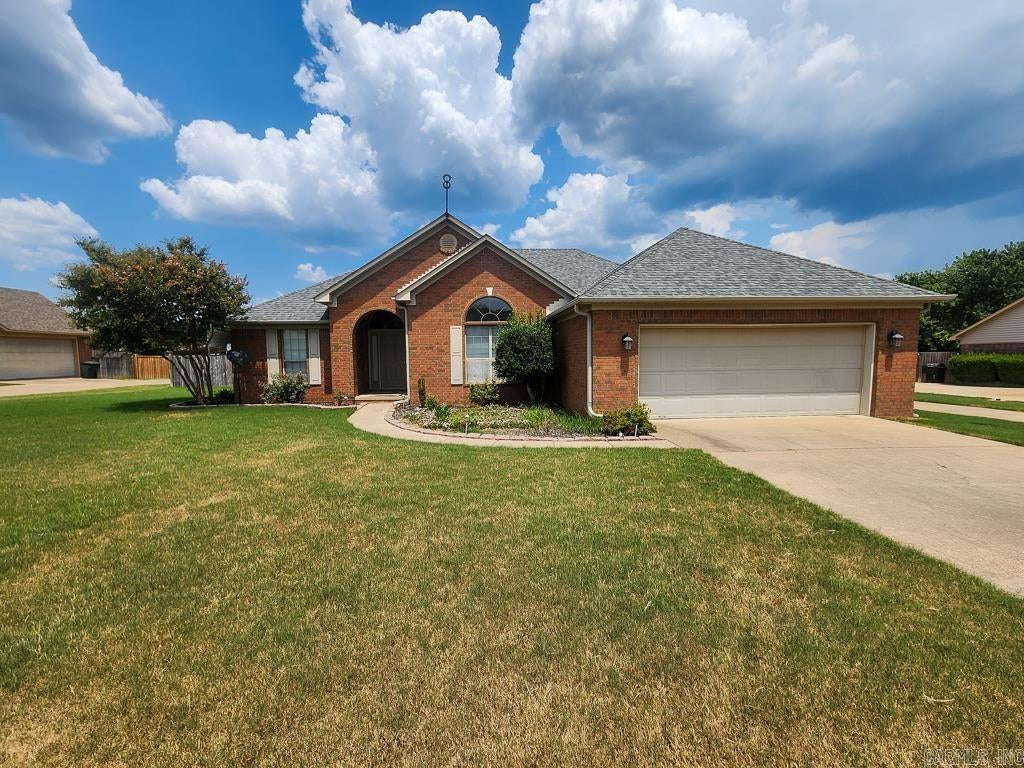 60 Weaver Circle — photo