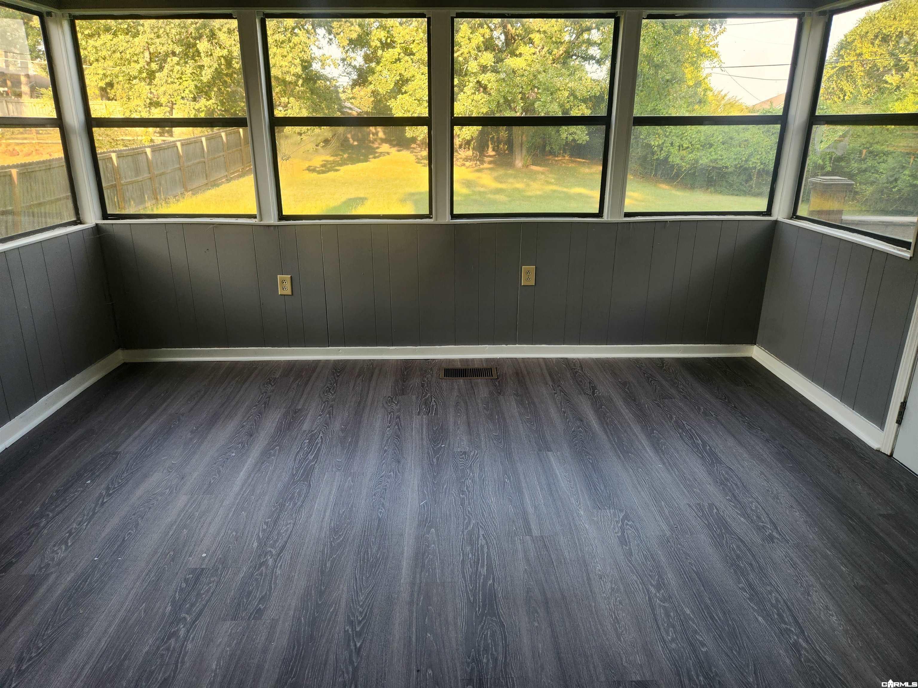 1025 S CLAREMONT AVE — photo 3