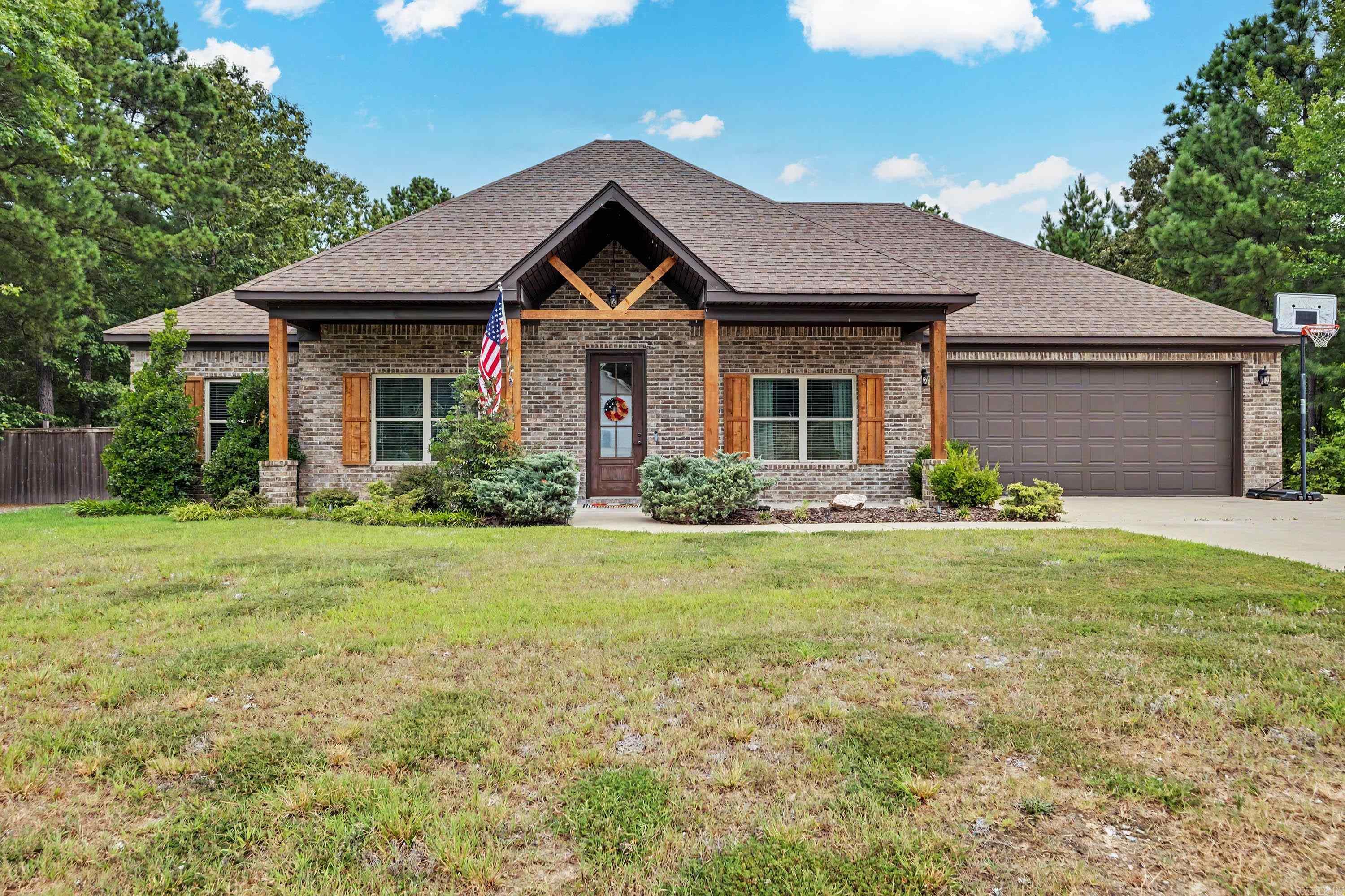 370 Reuben Drive, Alexander, AR 72002