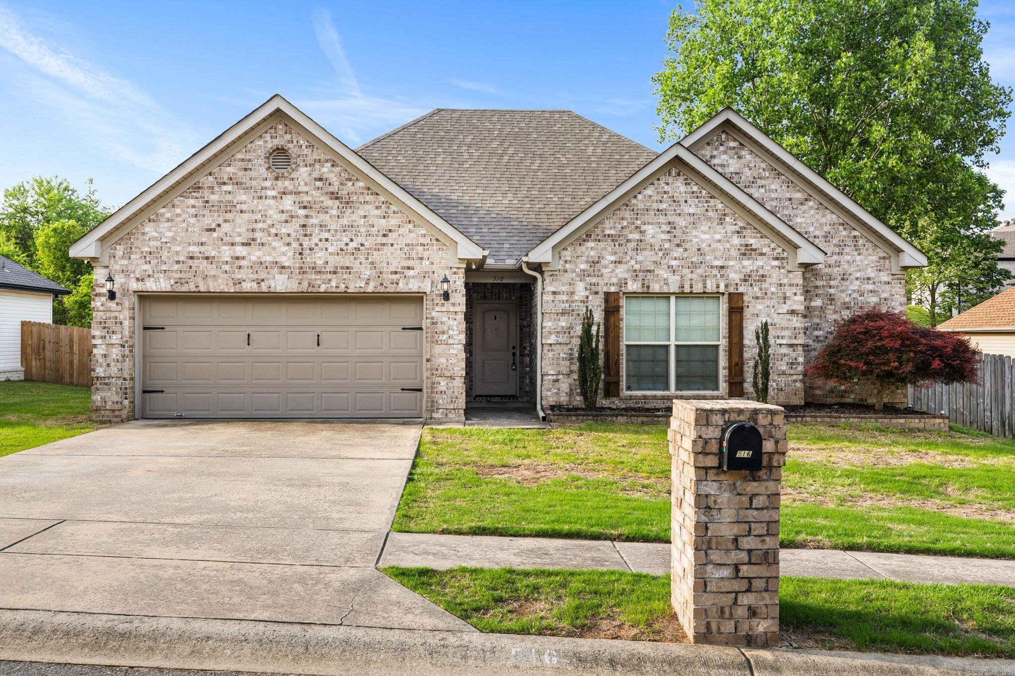 516 Crepe Myrtle Loop — photo