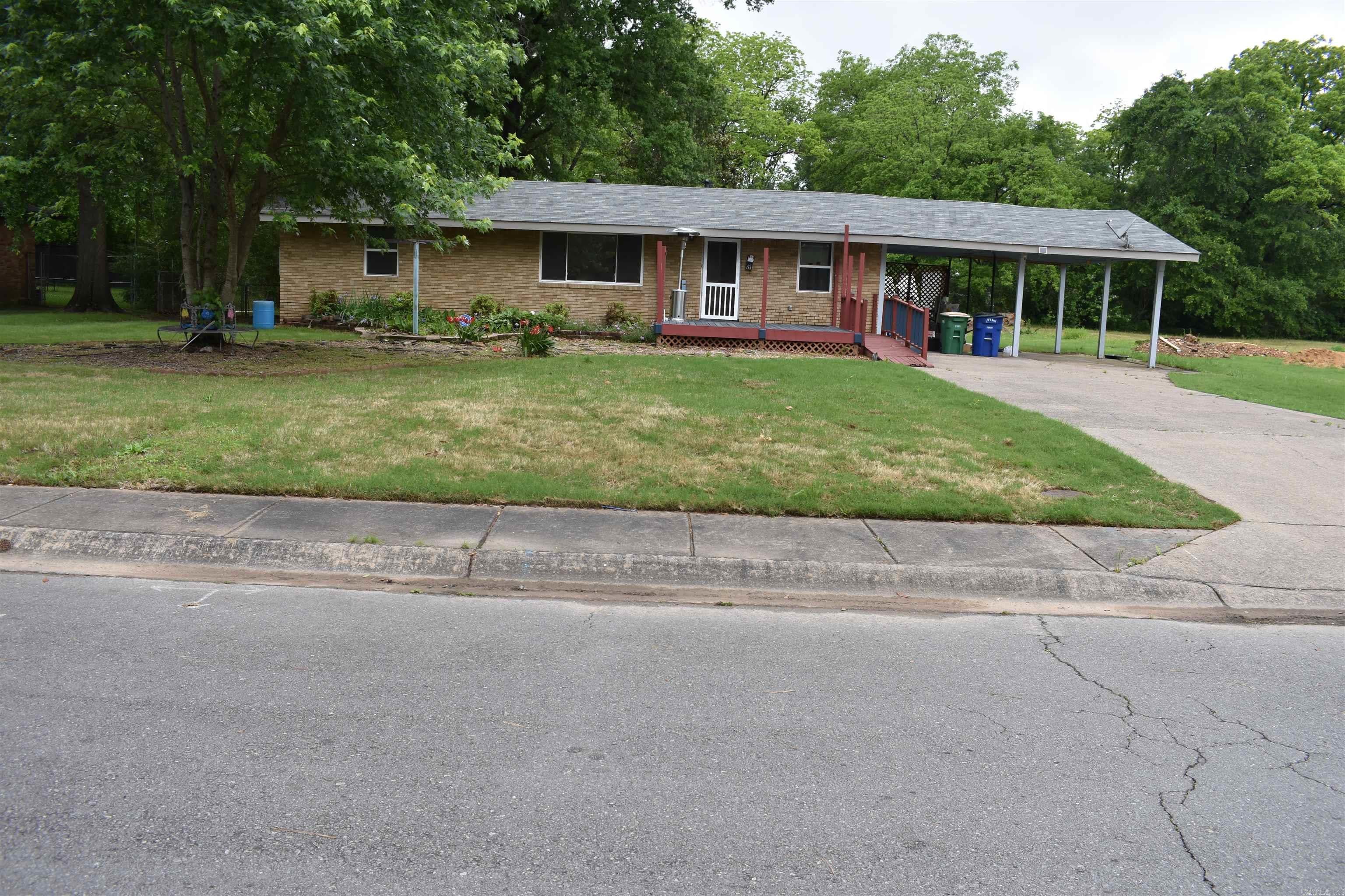 119 Davis Street — photo
