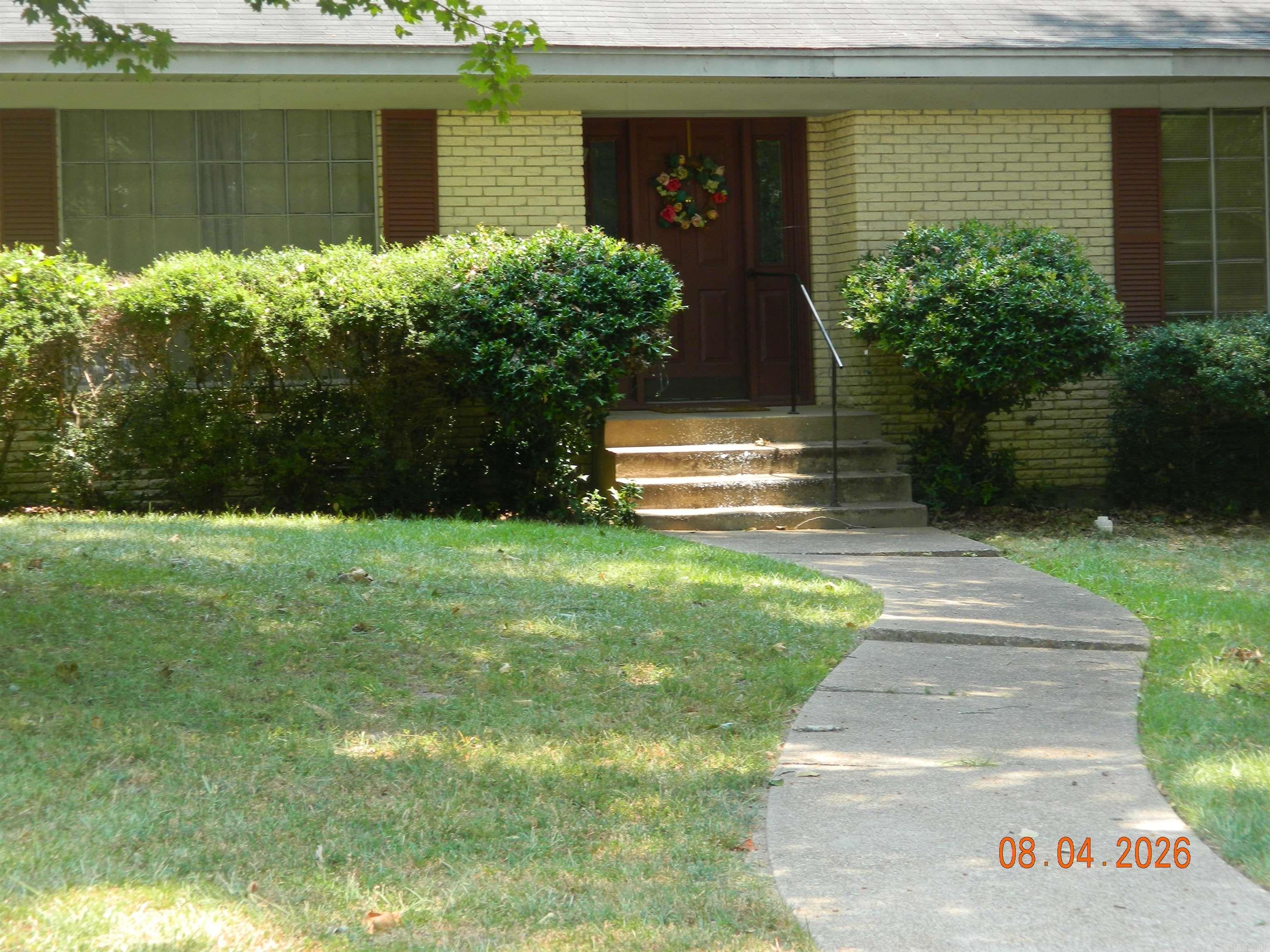121 Leewood Drive — photo