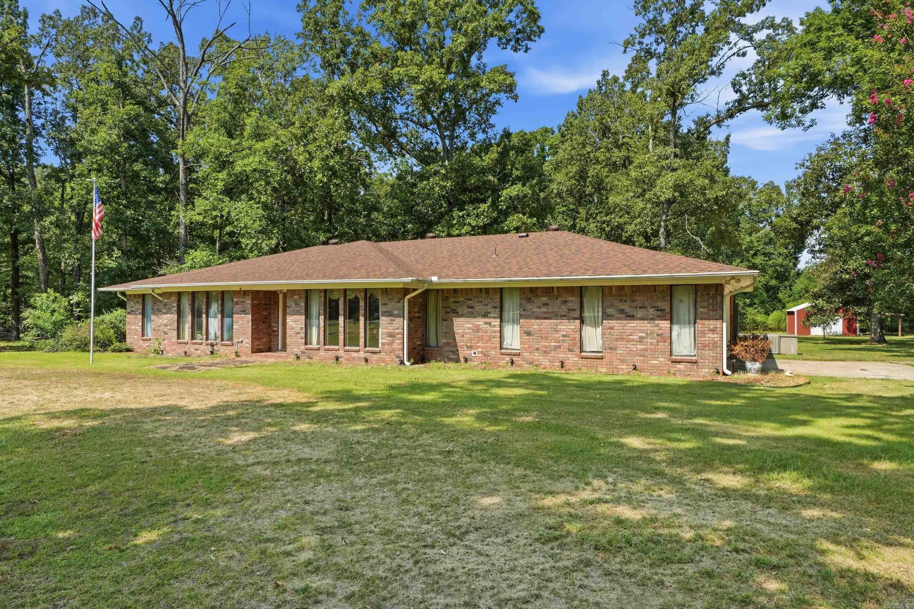6845 Village Dr — photo