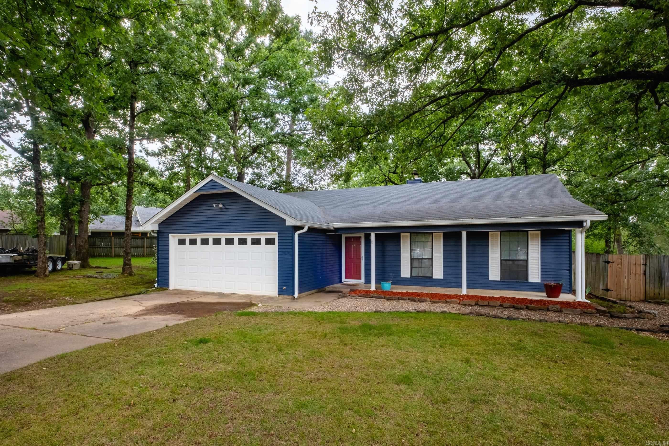 4 Oak Forest Cove — photo