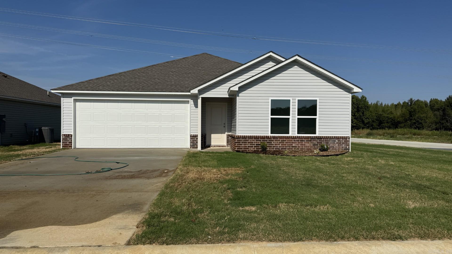 65 Farmhouse Loop — photo