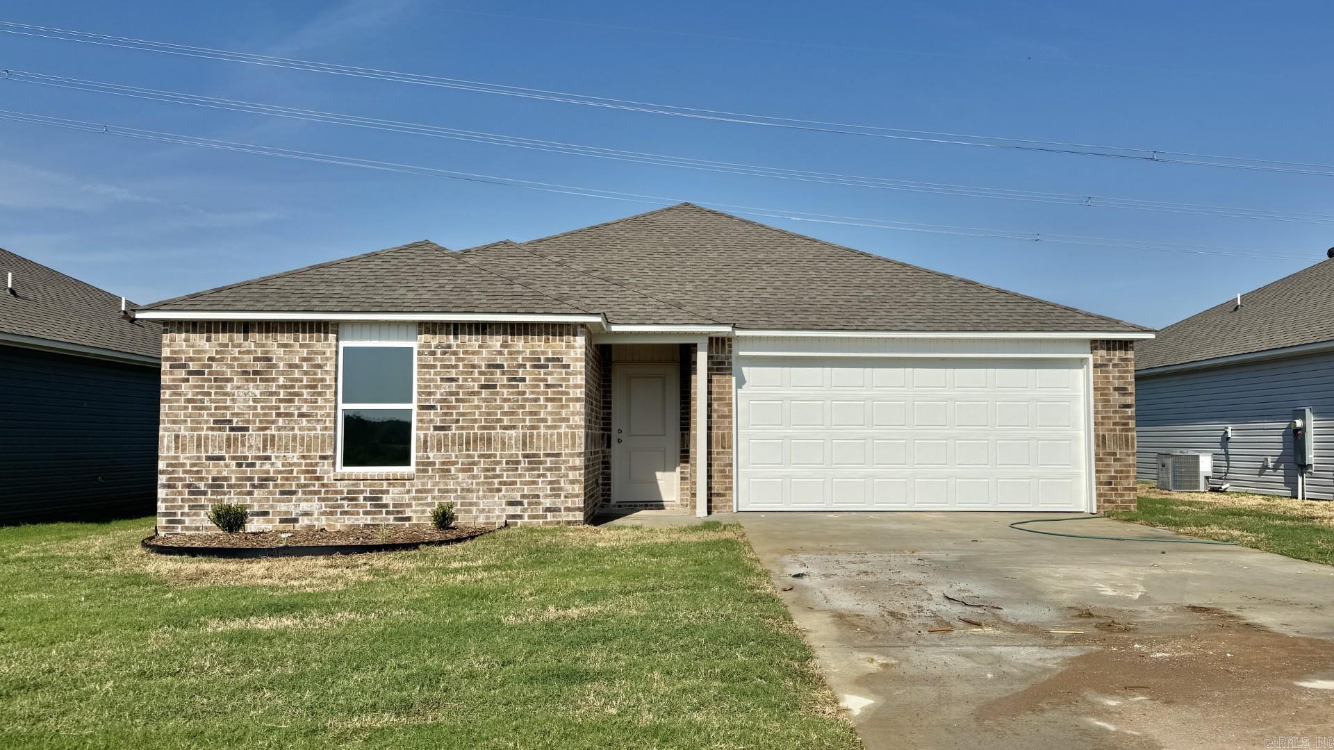 63 Farmhouse Loop — photo